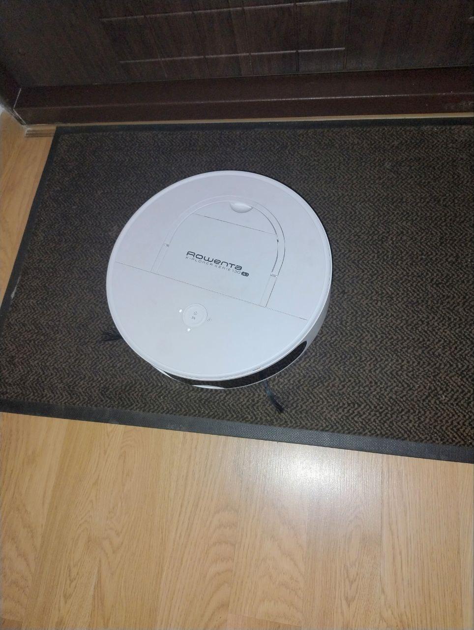 Фото: Робот-пылесос Rowenta RR9077WH, отправлено пользователем Віта Ройко Робот-пылесос Rowenta RR9077WH в реальных условиях использования от пользователя Віта Ройко.