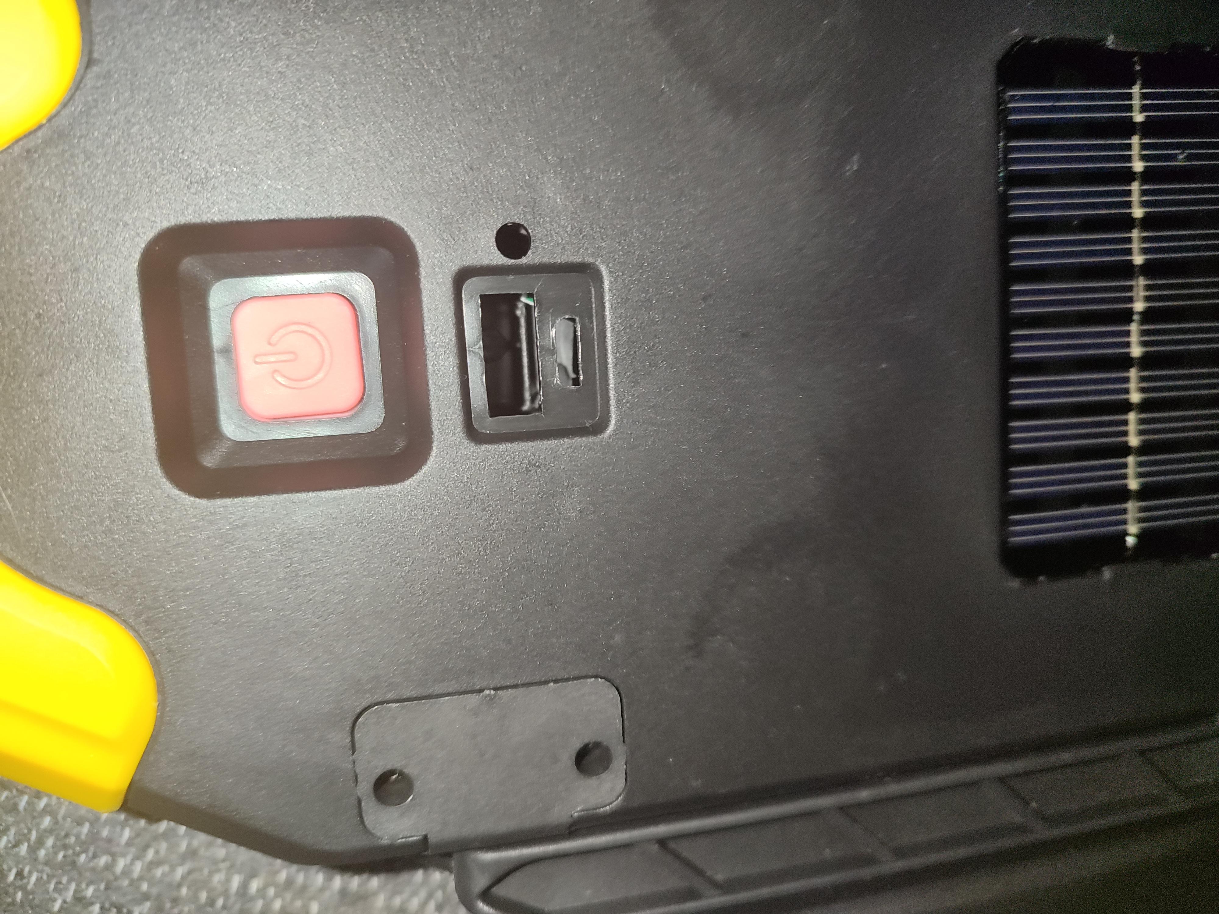 Знак аварійної зупинки 3в1 2000 mAh акумуляторний LED 3x COB із сонячною зарядкою та повербанк для USB заряджання Червоний (a2f64f84) у реальних умовах використання від покупця Олена.