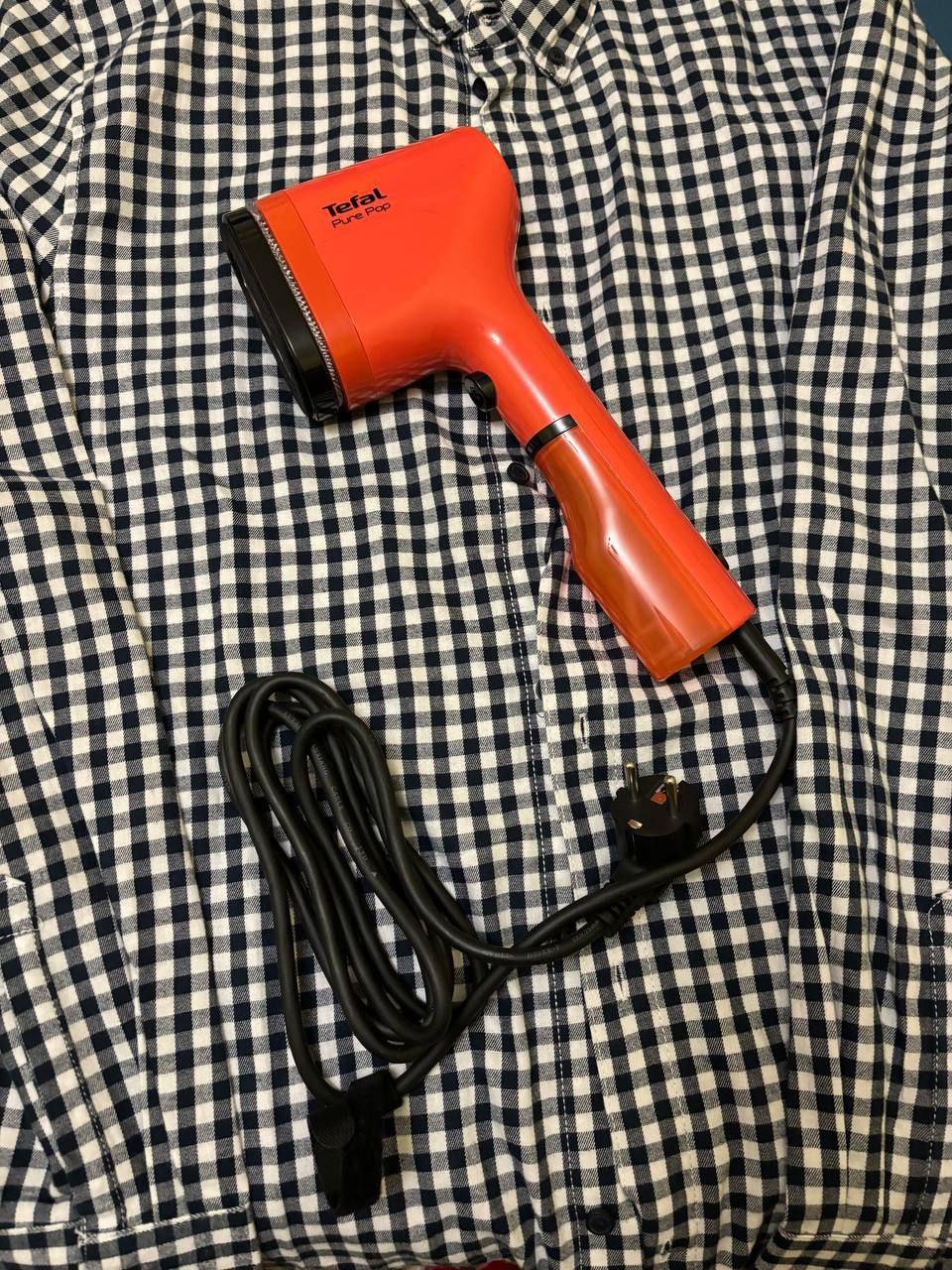 Фото: Отпариватель ручной Tefal Pure Pop DT2022E1, отправлено пользователем Олена Синовська Отпариватель ручной Tefal Pure Pop DT2022E1 в реальных условиях использования от пользователя Олена Синовська.