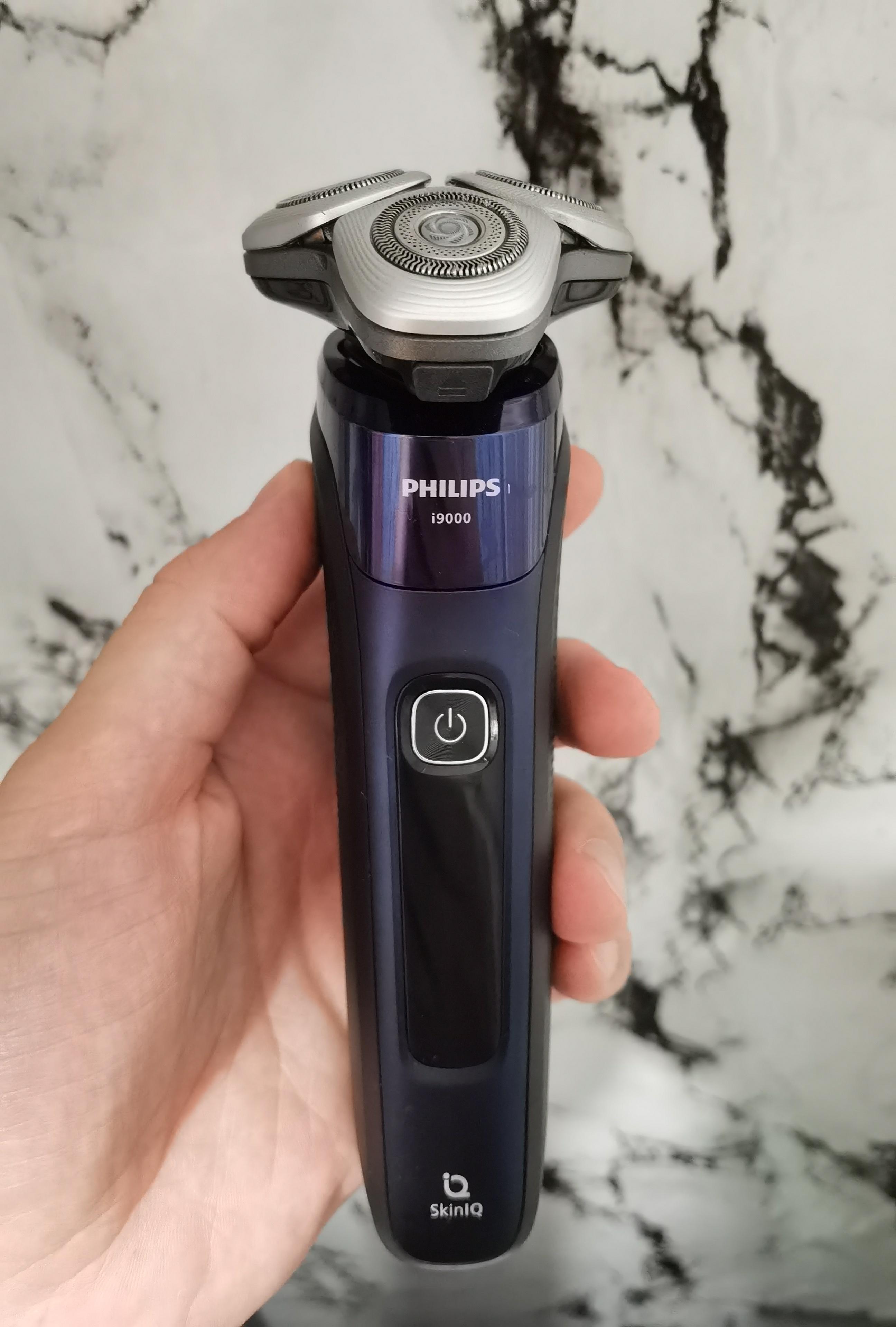 Электробритва Philips X9003/30​ series i9000 Prestige в реальных условиях использования от покупателя Руслан.