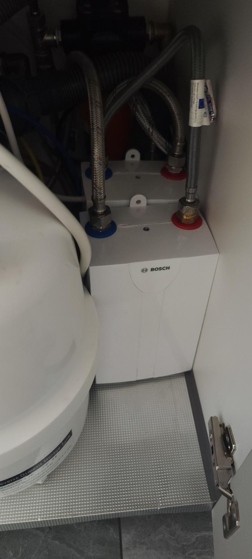 Фото: Электроводонагреватель проточный Bosch Tronic 1000 4T, отправлено покупателем Сергій Электроводонагреватель проточный Bosch Tronic 1000 4T в реальных условиях использования от покупателя Сергій.