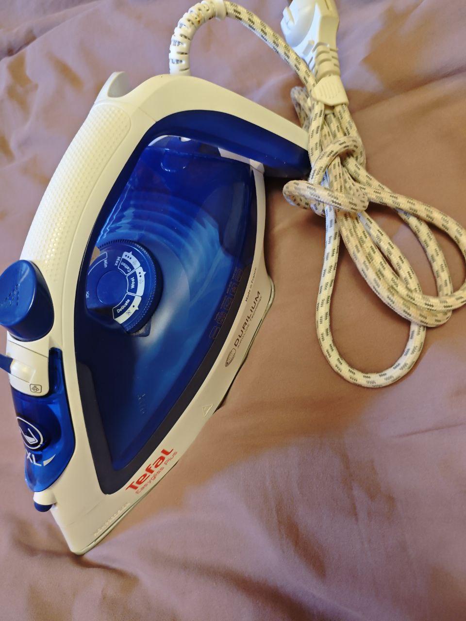 Утюг Tefal Easygliss Plus FV5715Е0 в реальных условиях использования от пользователя Галина Мороз.