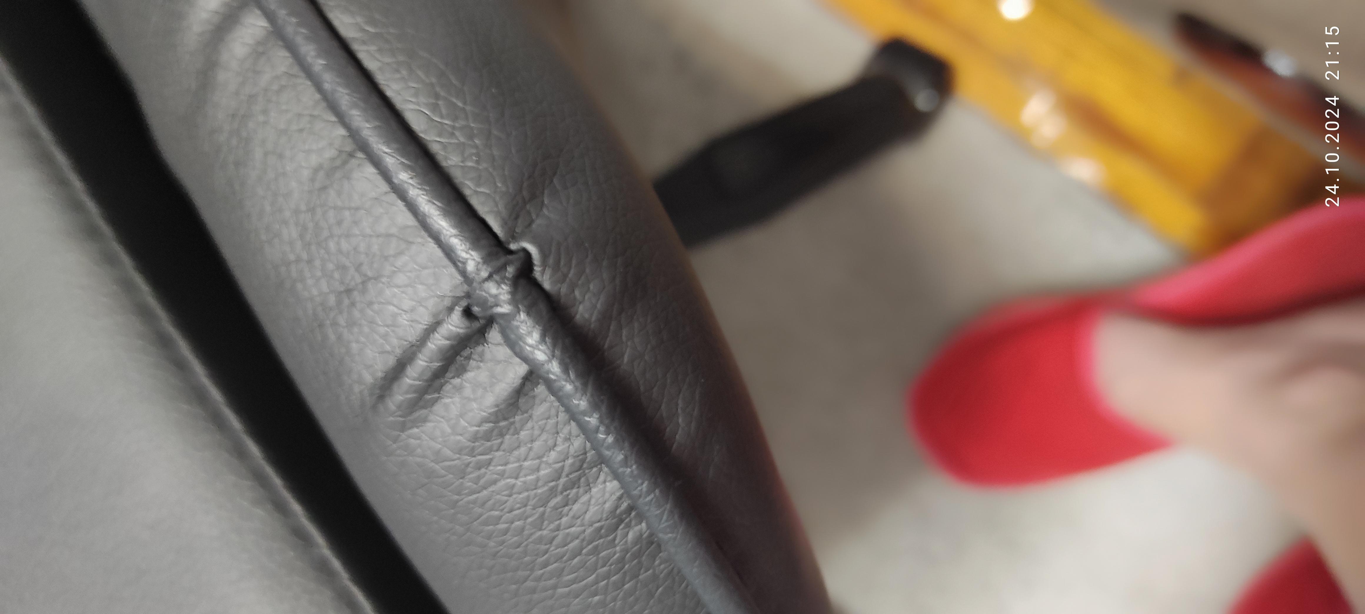 Кресло игровое для офиса и дома 4Points GT с подушками и подставкой для ног Черный (40041) в реальных условиях использования от покупателя Наталя.