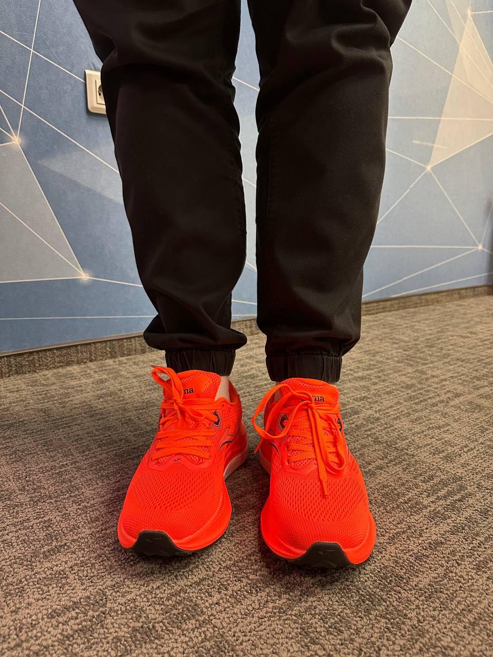 Кроссовки мужские Joma Hispals RHISPS2507 р.42,5 оранжевые в реальных условиях использования от покупателя Сергій.