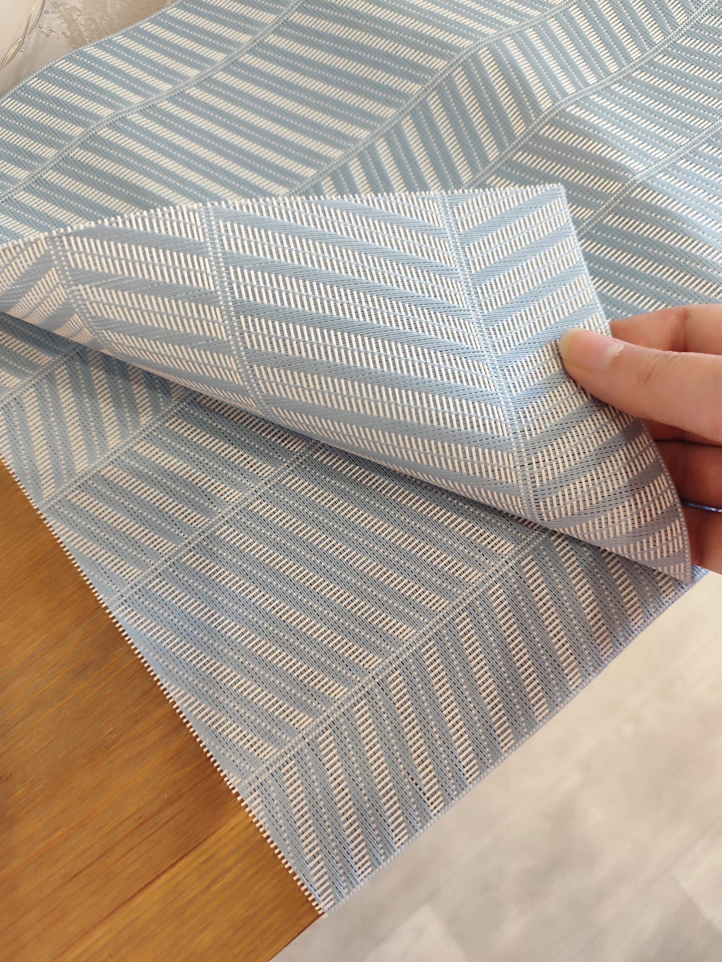 Фото: Коврик под тарелки Maestro MR-1908 45х30 см Blue, отправлено покупателем Ксенія Коврик под тарелки Maestro MR-1908 45х30 см Blue в реальных условиях использования от покупателя Ксенія.