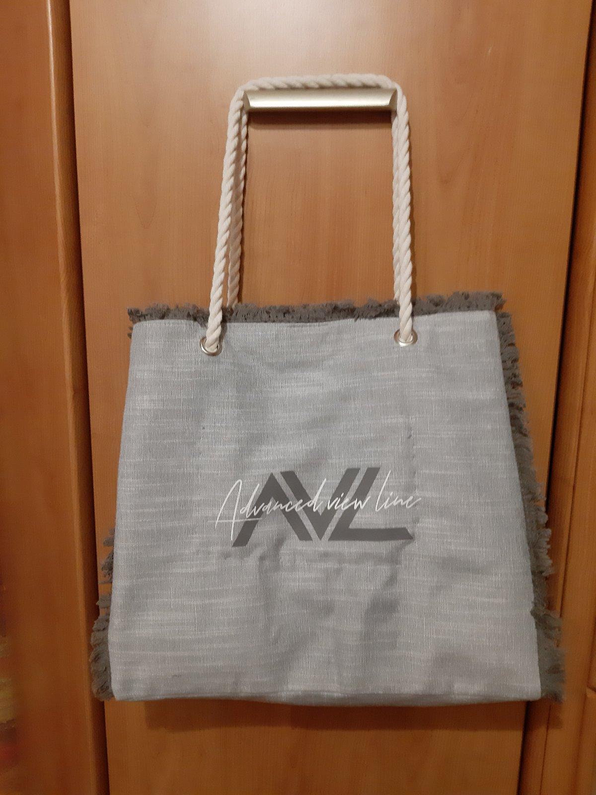 Фото: Сумка пляжная AVL Square 35x53x14 серый, отправлено покупателем Елена Сумка пляжная AVL Square 35x53x14 серый в реальных условиях использования от покупателя Елена.