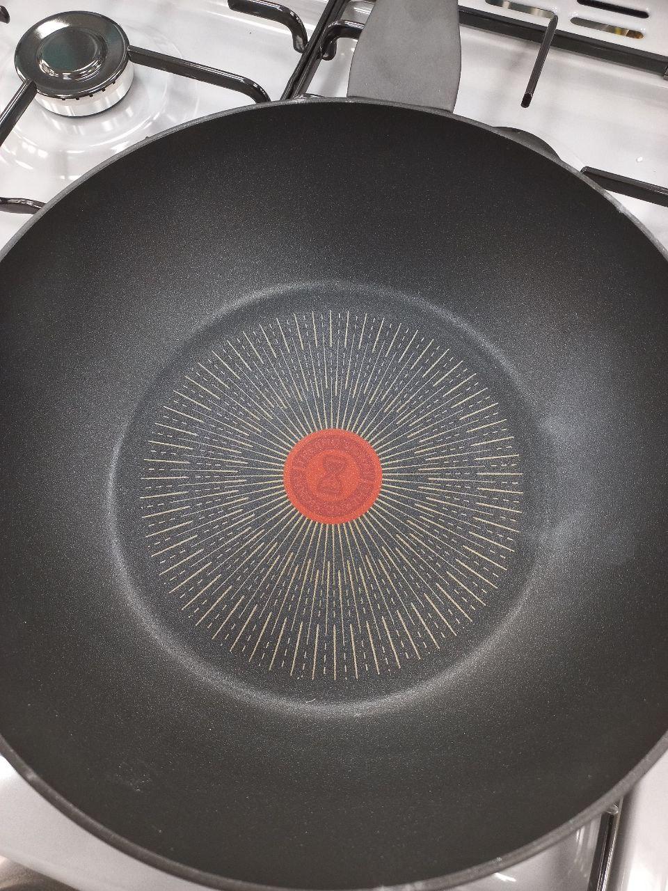 Сковорода wok Tefal Unlimited 28 см G2551972 у реальних умовах використання від користувача Антон Мажанський.