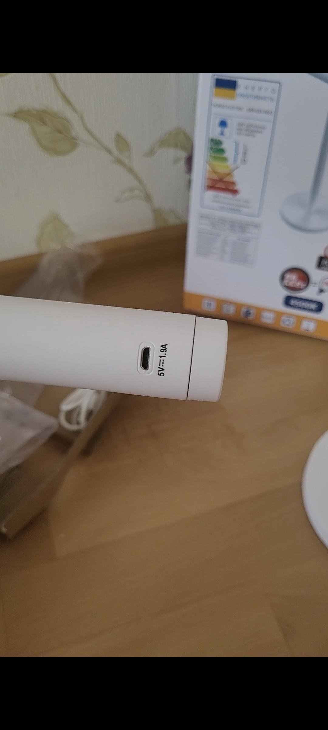Настольная лампа аккумуляторная HOROZ ELECTRIC BANU 1x22 Вт без цоколя белый 049-033-0022-010 в реальных условиях использования от покупателя Анна.