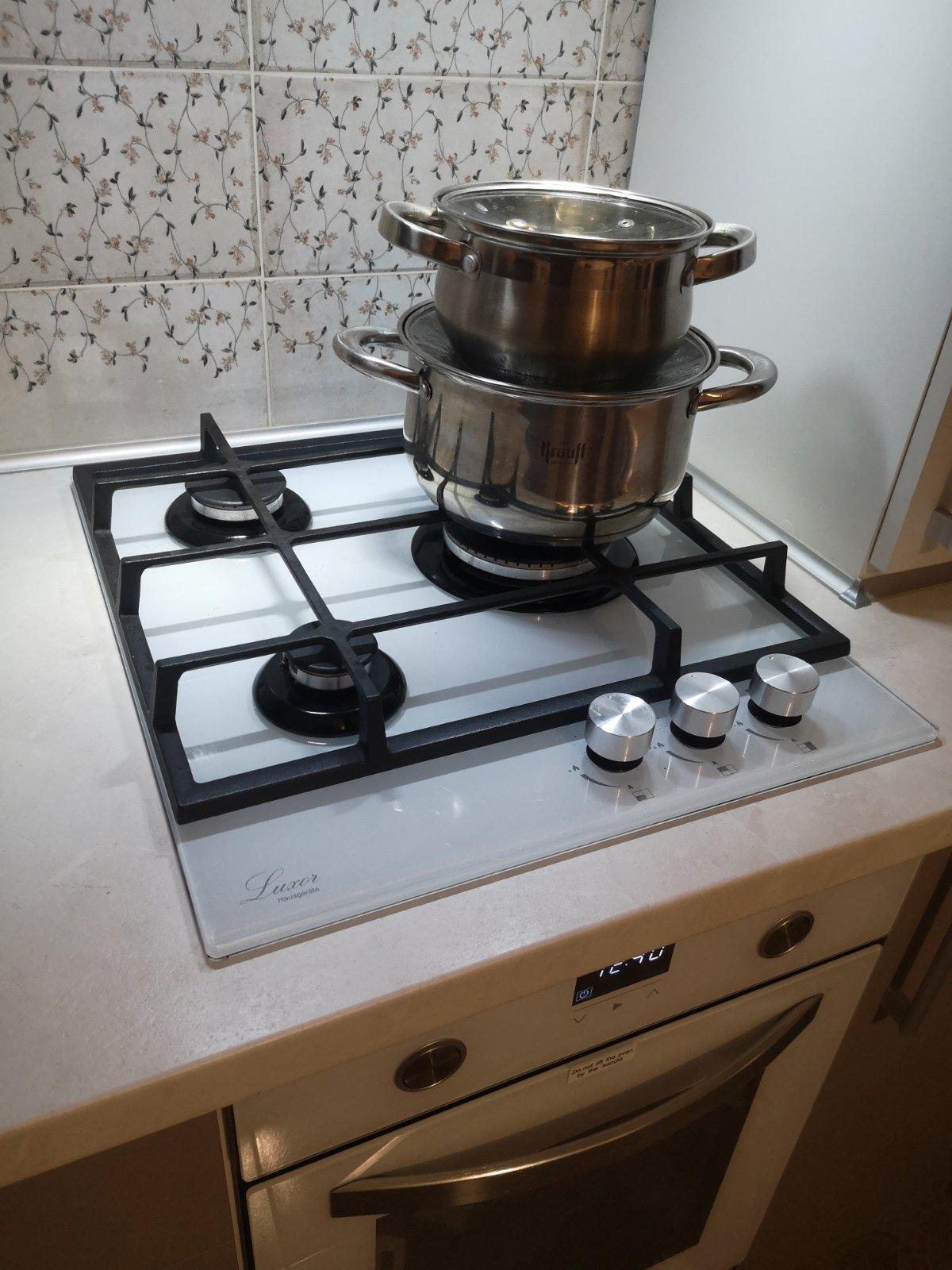 Фото: Духовой шкаф электрический Luxor HB 4510 WH Blütenweiß 9 программ (4545), отправлено пользователем Уляна Ковтова Духовой шкаф электрический Luxor HB 4510 WH Blütenweiß 9 программ (4545) в реальных условиях использования от пользователя Уляна Ковтова.