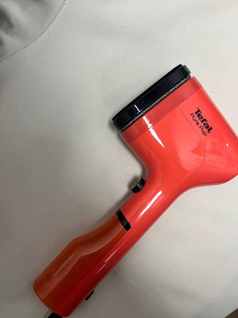 Фото: Отпариватель ручной Tefal Pure Pop DT2022E1, отправлено пользователем Сергій Ковальчук Отпариватель ручной Tefal Pure Pop DT2022E1 в реальных условиях использования от пользователя Сергій Ковальчук.