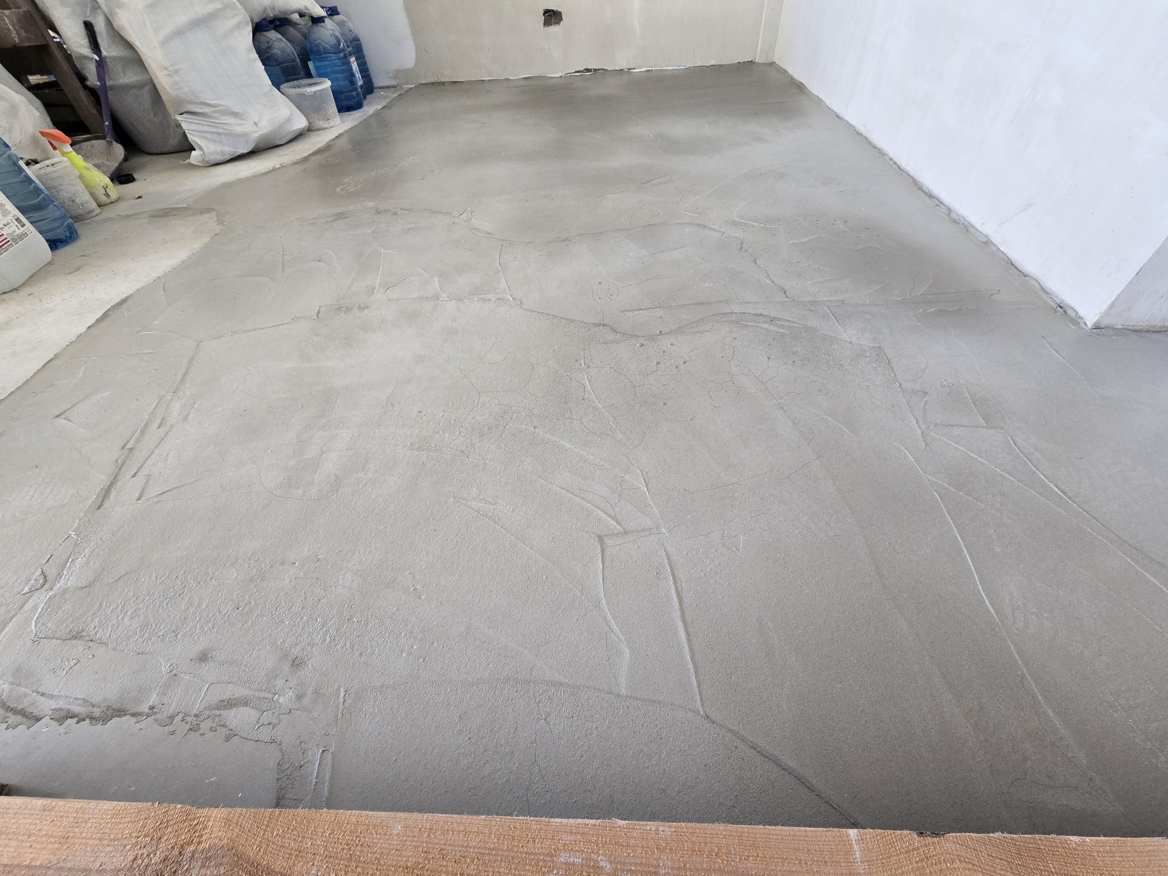 Самовыравнивающийся пол KREISEL самовыравнивающаяся NANOFIX S42 в реальных условиях использования от покупателя Валерий.