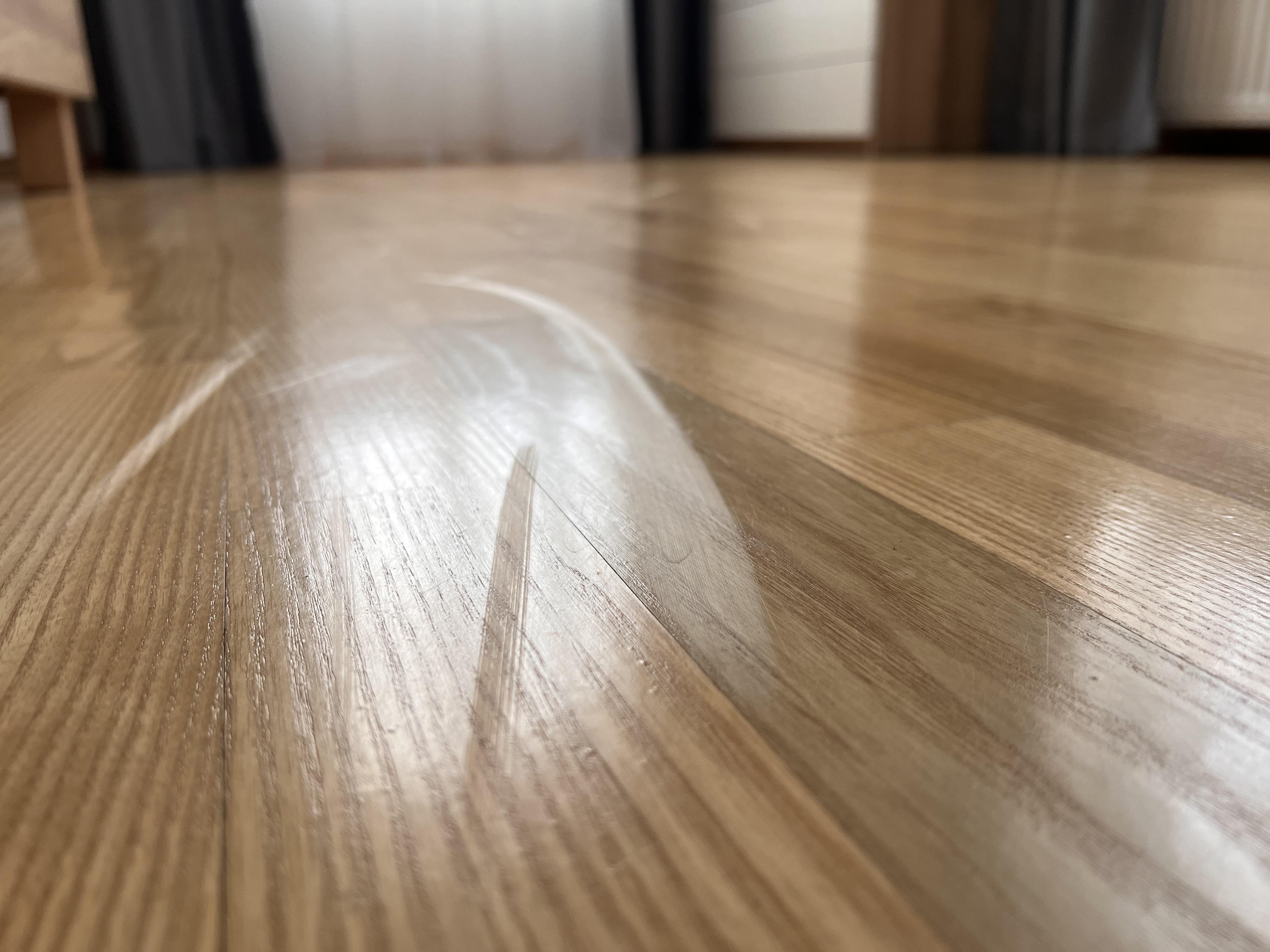 Лак для підлоги Quick Dry Polyurethane Floor Varnish Johnstone's напівмат безбарвний 5 л у реальних умовах використання від користувача Андрій.