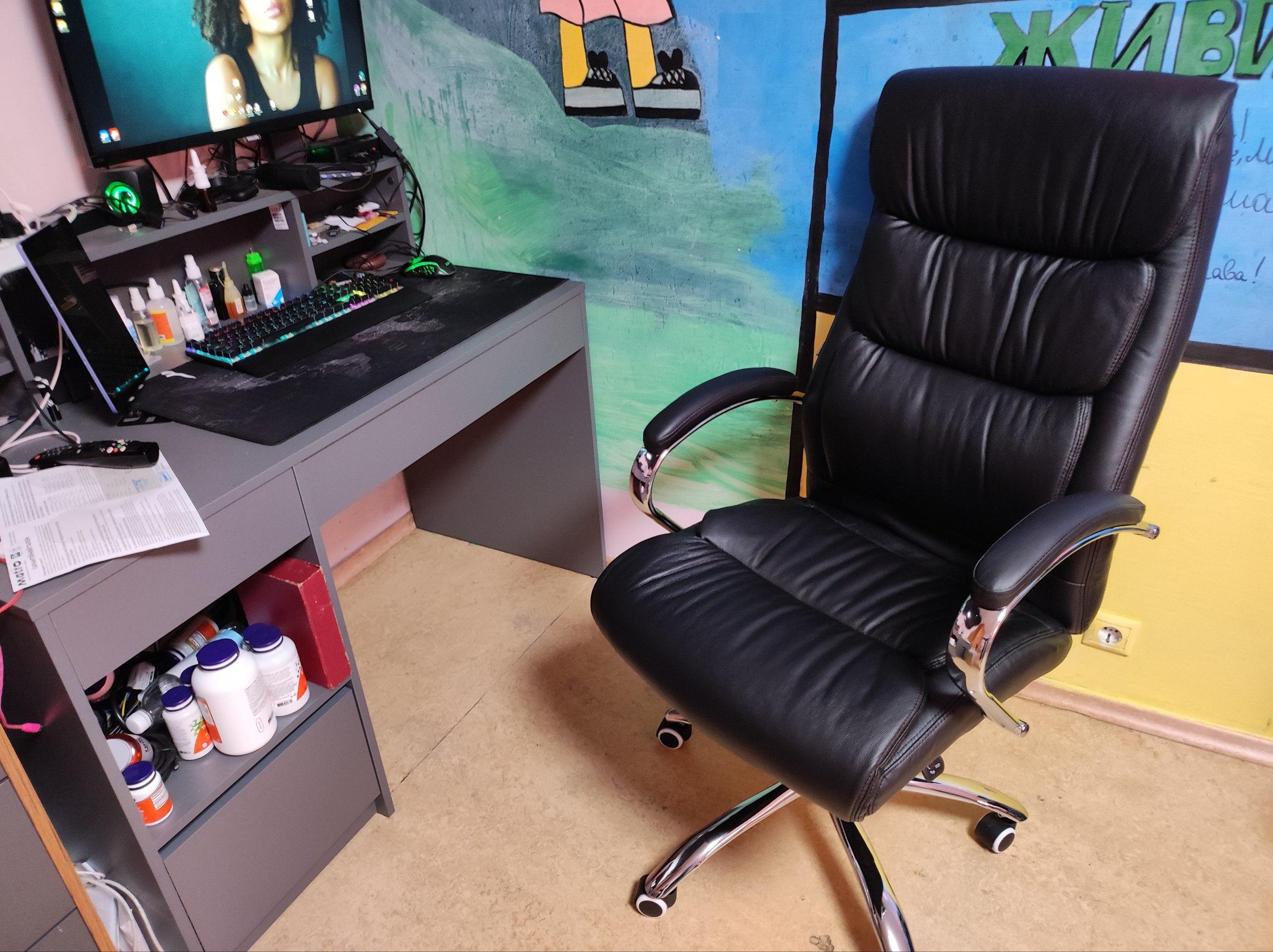 Фото: Кресло Special4You Eternity E6019 черный, отправлено покупателем Ярослав Кресло Special4You Eternity E6019 черный в реальных условиях использования от покупателя Ярослав.