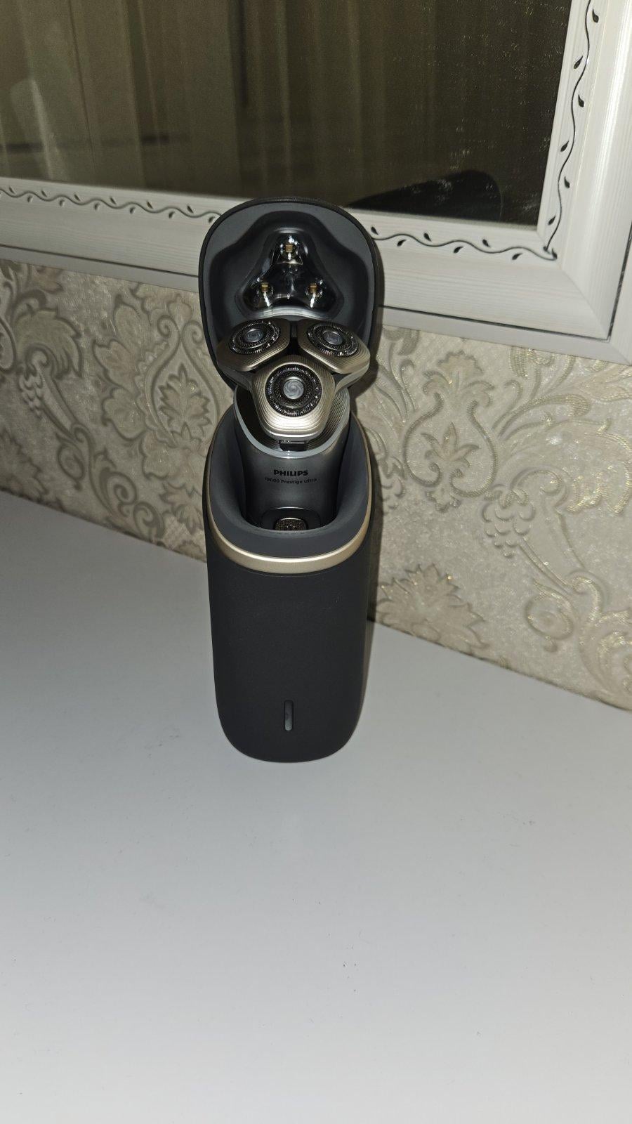 Електробритва Philips Series i9000 Prestige Ultra XP9404/46 у реальних умовах використання від покупця Олександр.