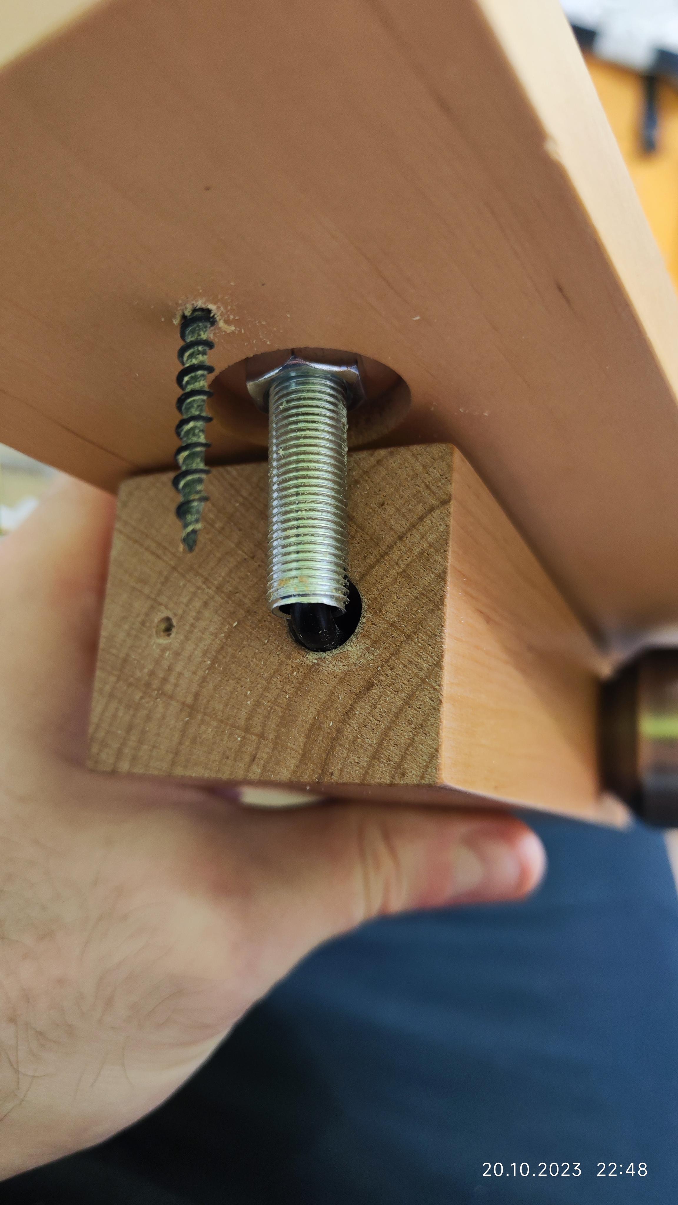 Бра Геотон Крона СТ180-Б1 1x60 Вт E27 дерево светлое 48744 в реальных условиях использования от пользователя Роман.