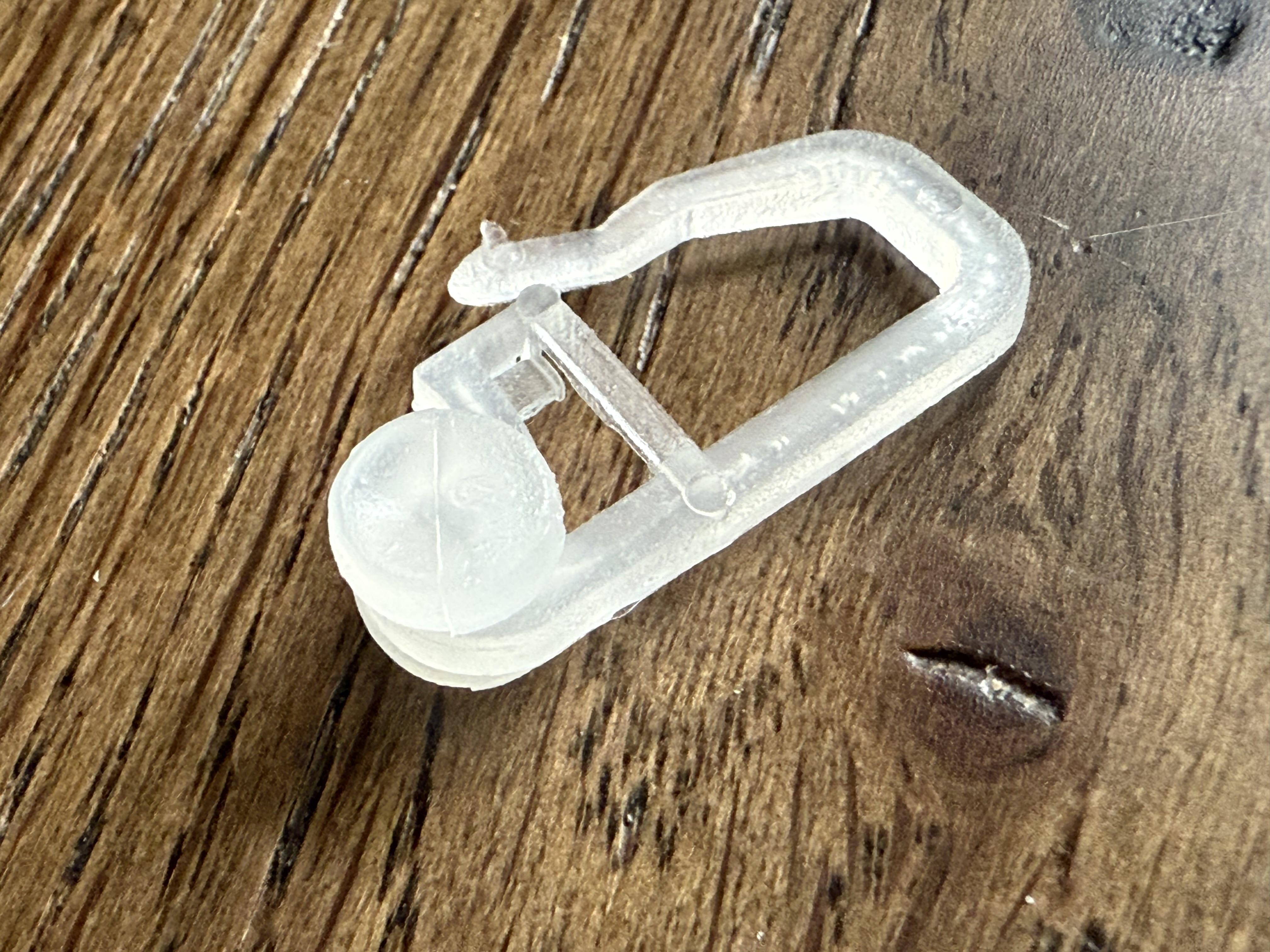 Фото: Крючки роликовые Quadrum для штор и гардин 200 шт., отправлено покупателем Барамиков Крючки роликовые Quadrum для штор и гардин 200 шт. в реальных условиях использования от покупателя Барамиков.