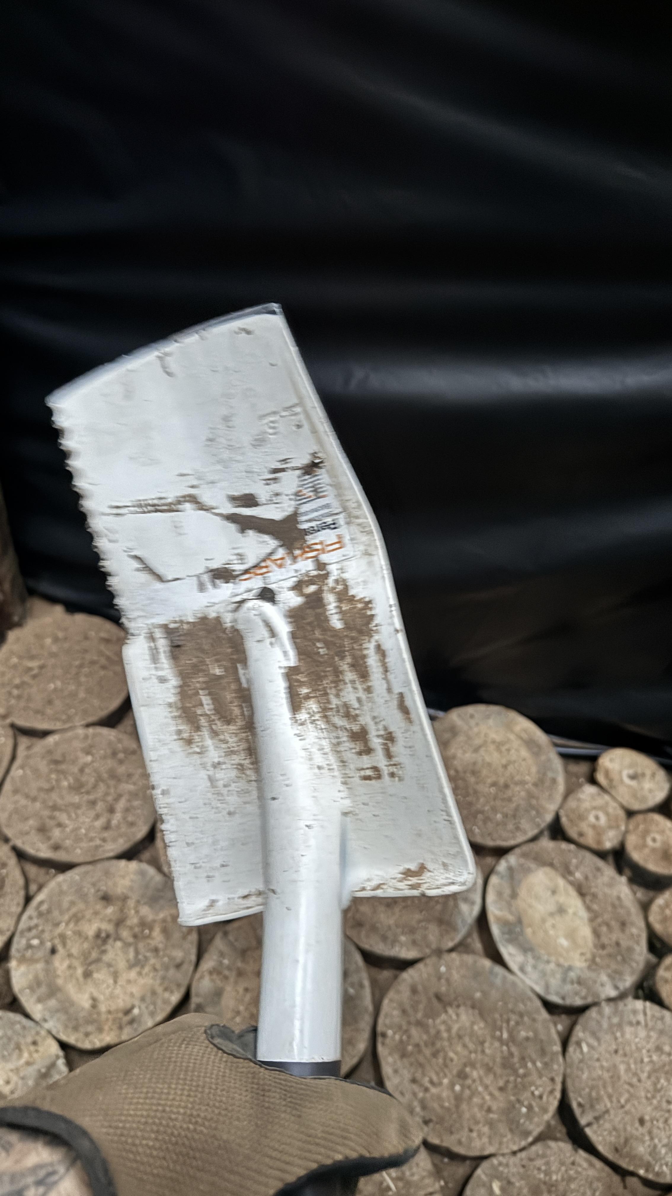 Лопата цельная Fiskars White S в реальных условиях использования от пользователя Захарченко.