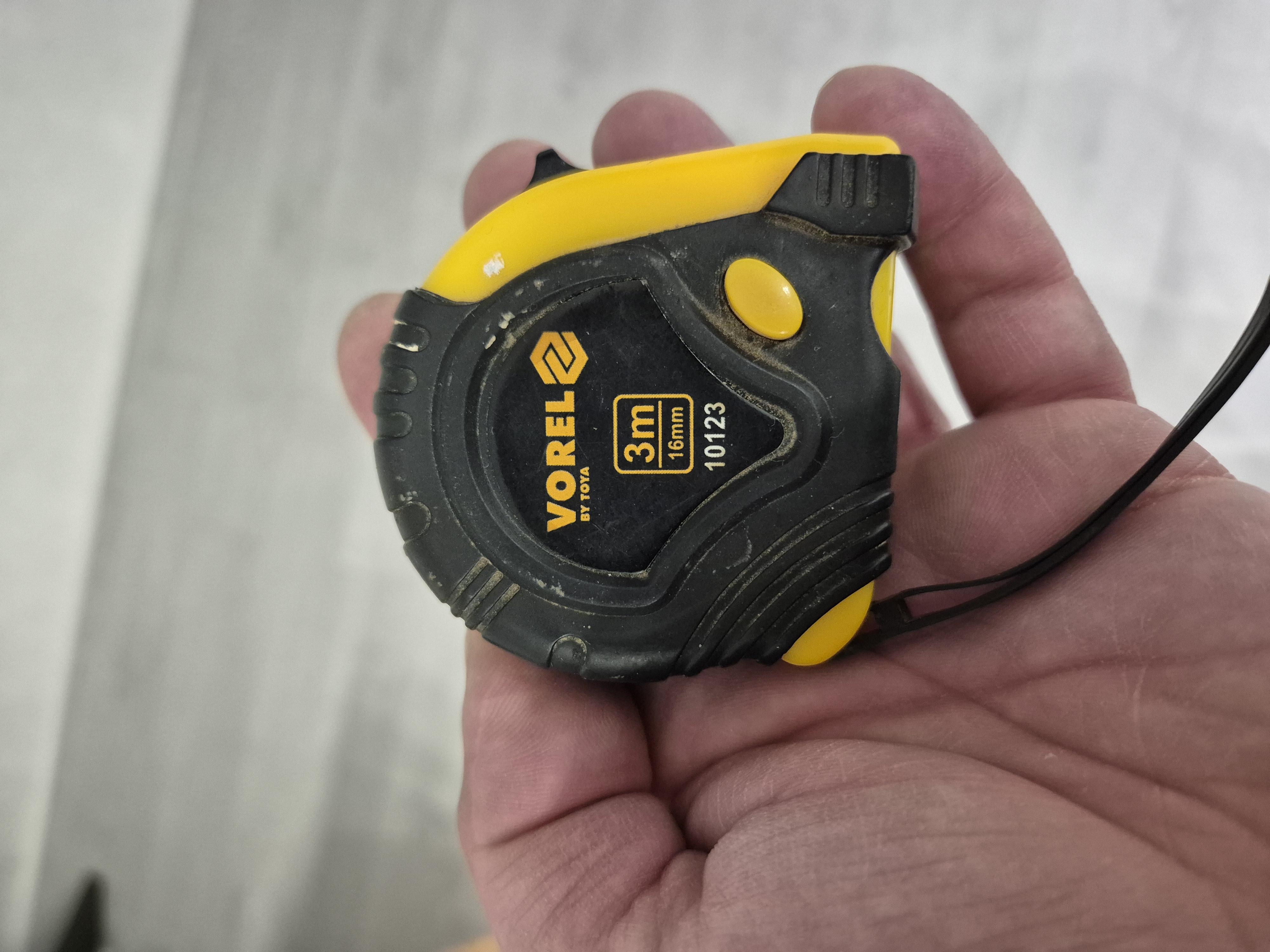Рулетка Vorel 10123 3  м x 16  мм в реальных условиях использования от пользователя Роман.