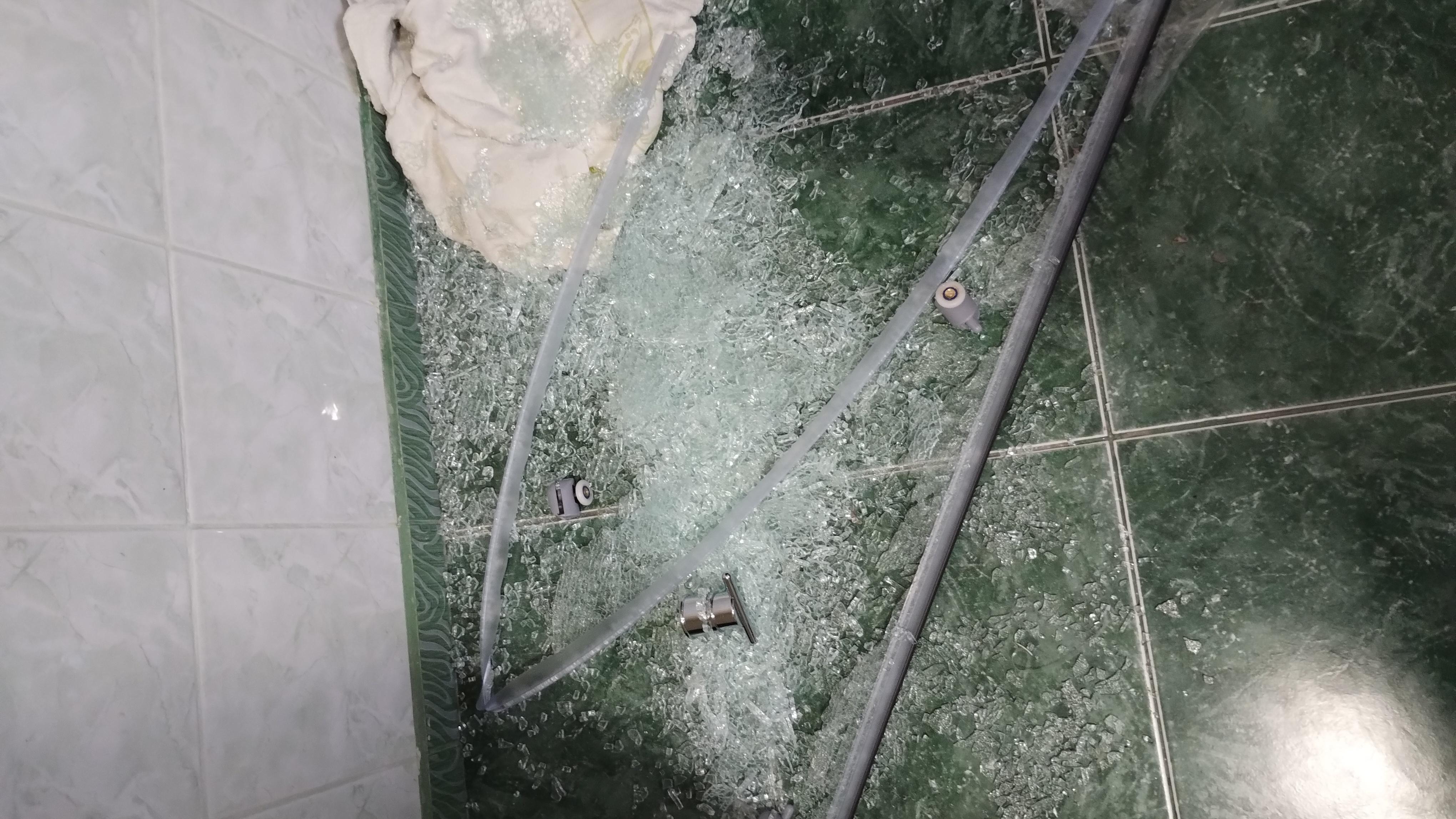 Душевой бокс UP! (Underprice) TM-120RHWR 120x80x215 см в реальных условиях использования от пользователя Микола.