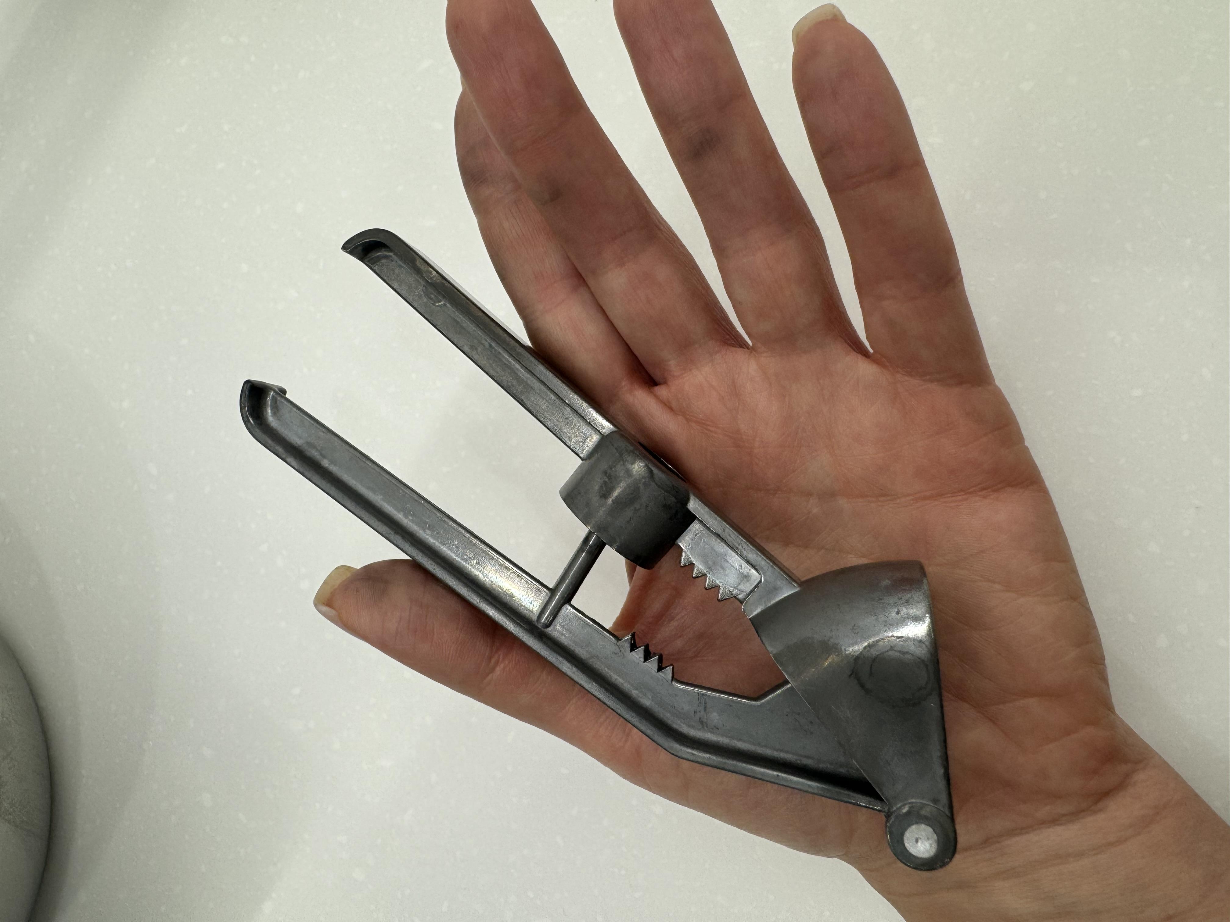 Пресс для чеснока Fackelmann 15 см 45601 в реальных условиях использования от пользователя Наталія.