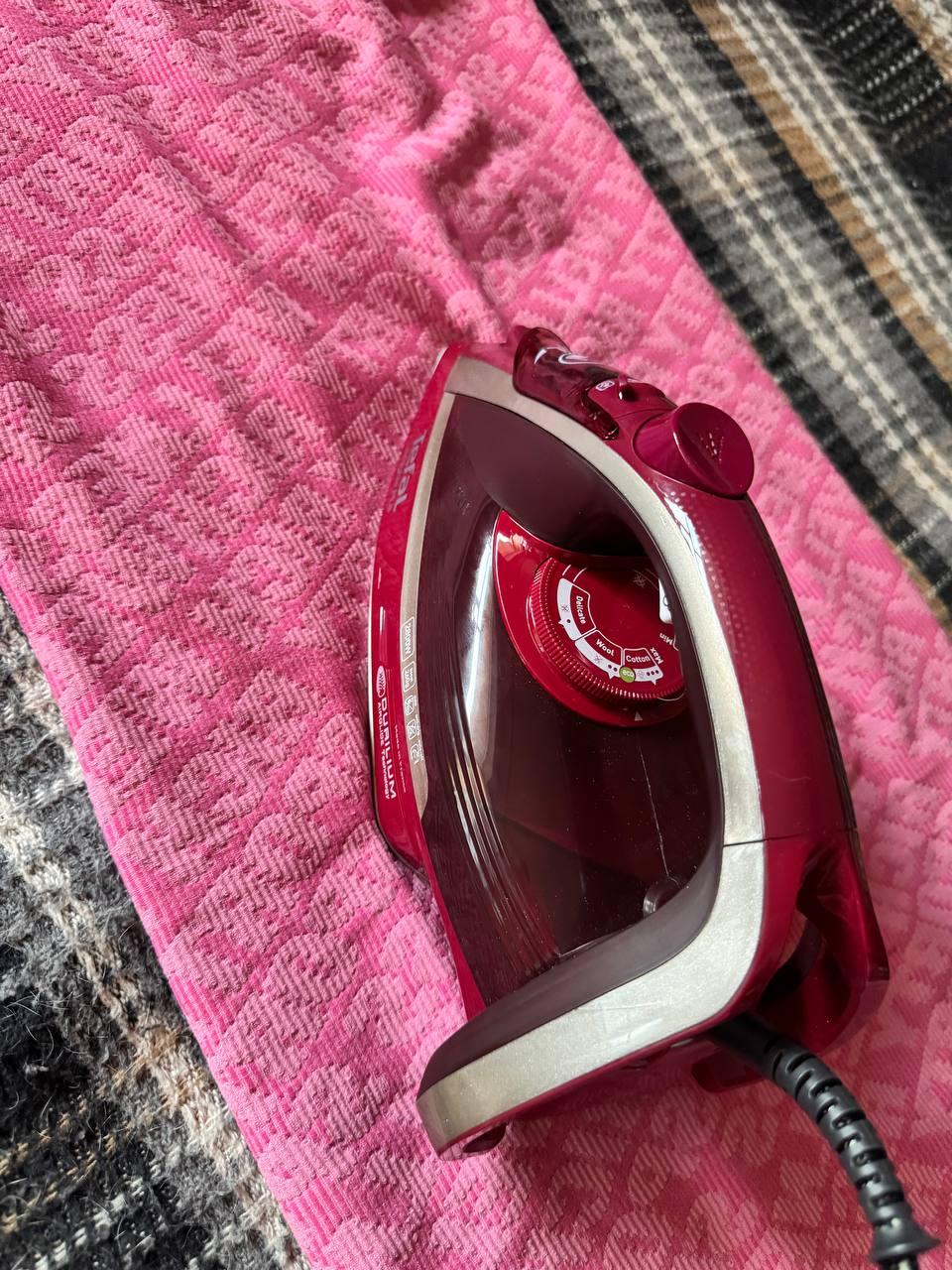 Фото: Утюг Tefal FV6820E0 Ultragliss Plus, отправлено пользователем Зоряна Мачкур Утюг Tefal FV6820E0 Ultragliss Plus в реальных условиях использования от пользователя Зоряна Мачкур.
