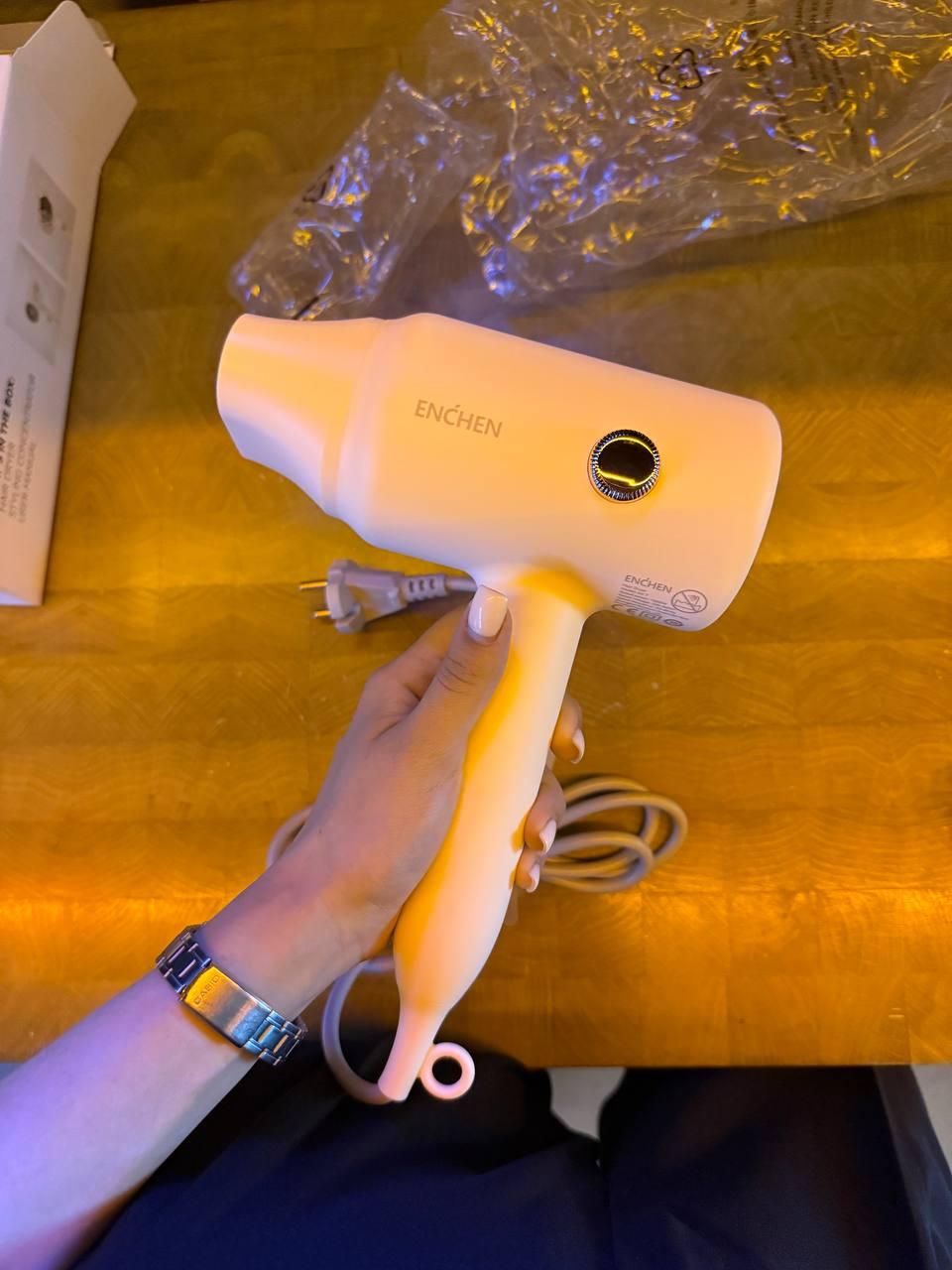 Фен ENCHEN AIR 7 у реальних умовах використання від покупця АНАСТАСІЯ.