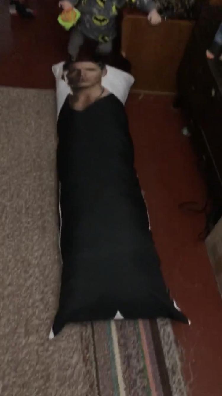 Подушка дакимакура Дженсен Эклз 60х180 см (14094502) в реальных условиях использования от покупателя Катерина.