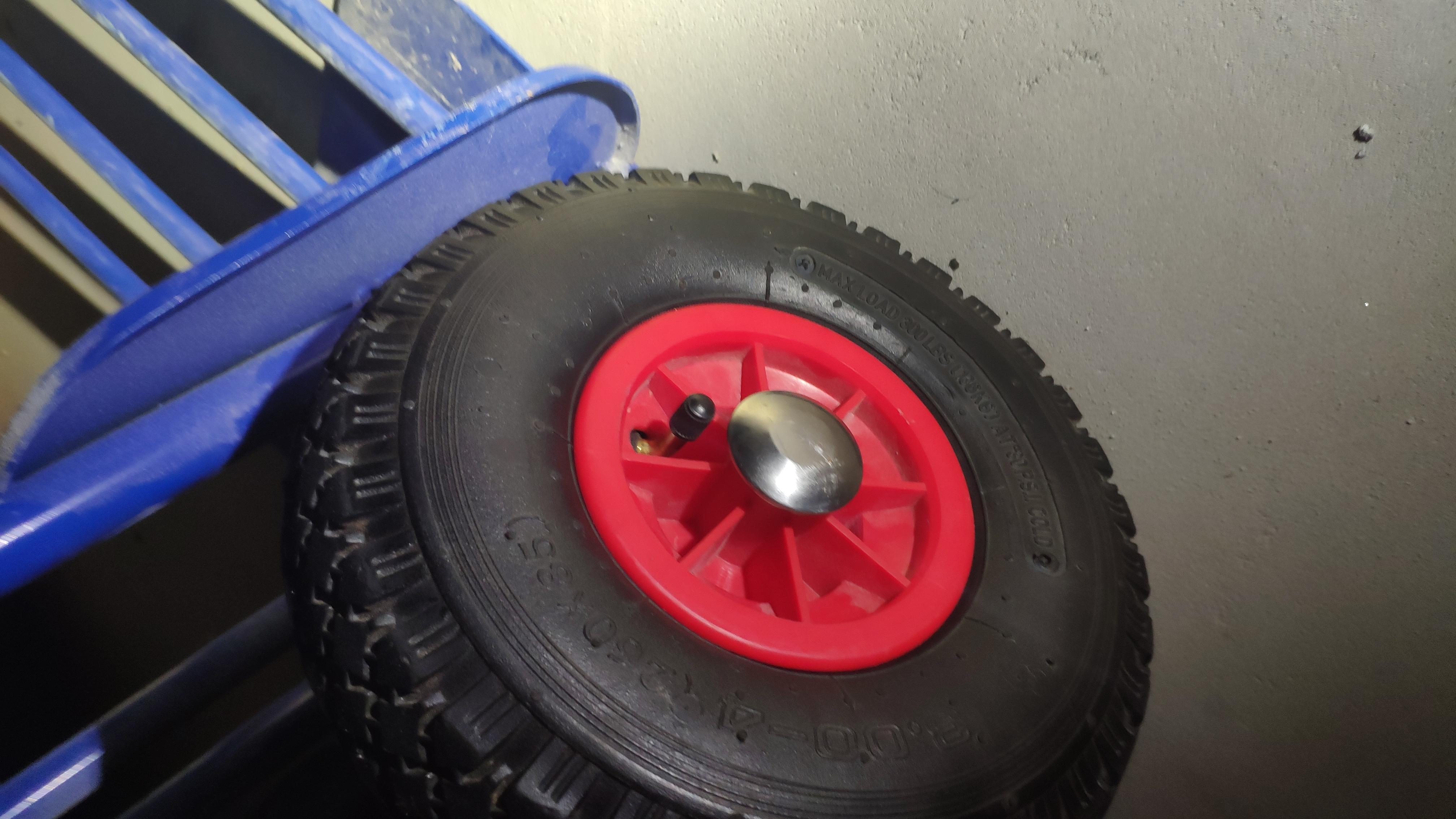 Камера для пневматического колеса 4.10/3.50-4/3.00-4 (72350-4) в реальных условиях использования от покупателя Бойчишин.