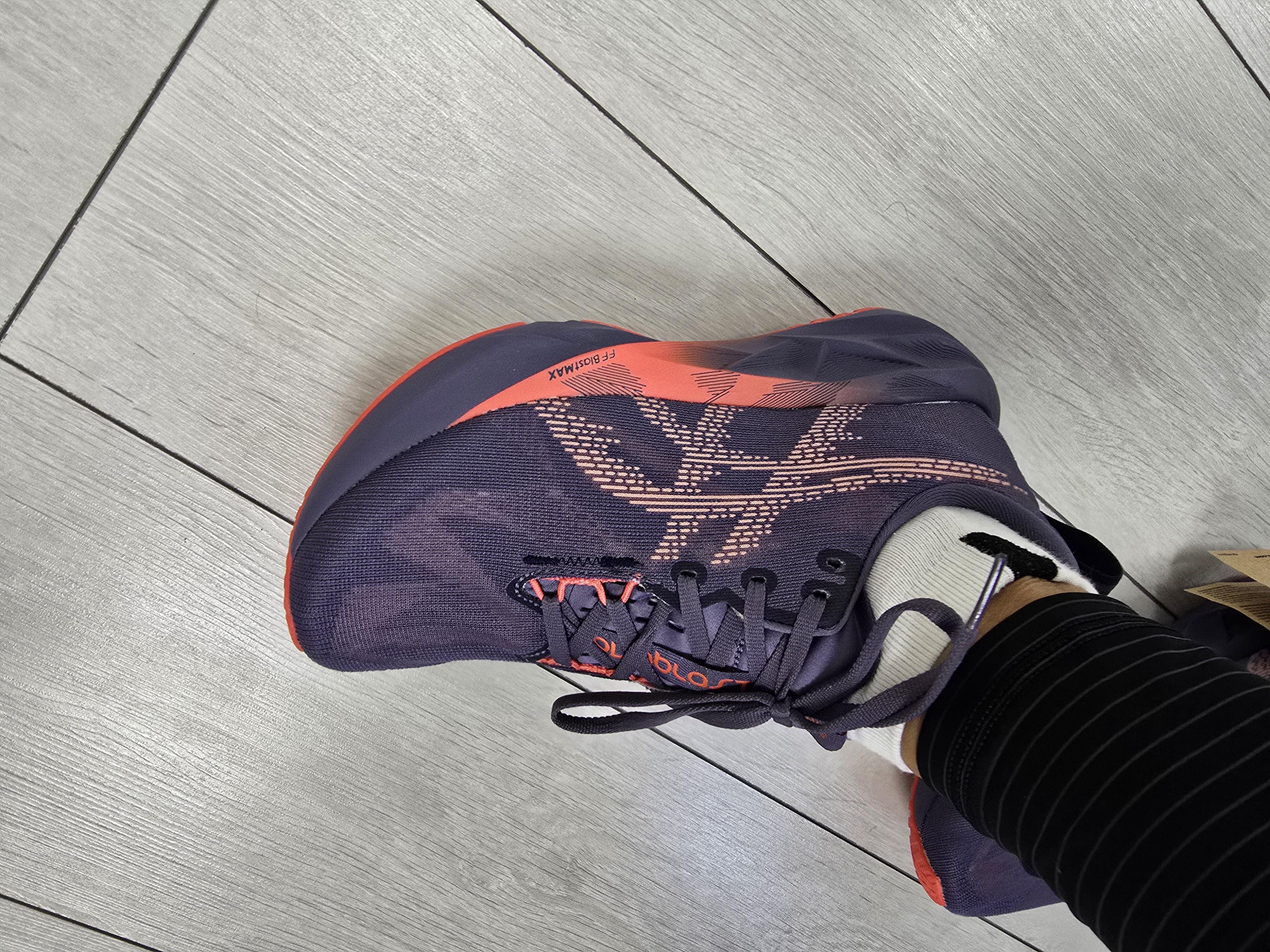 Кроссовки женские Asics NOVABLAST 5 1012B765-500 р.40 темно-фиолетовые в реальных условиях использования от покупателя Юля.