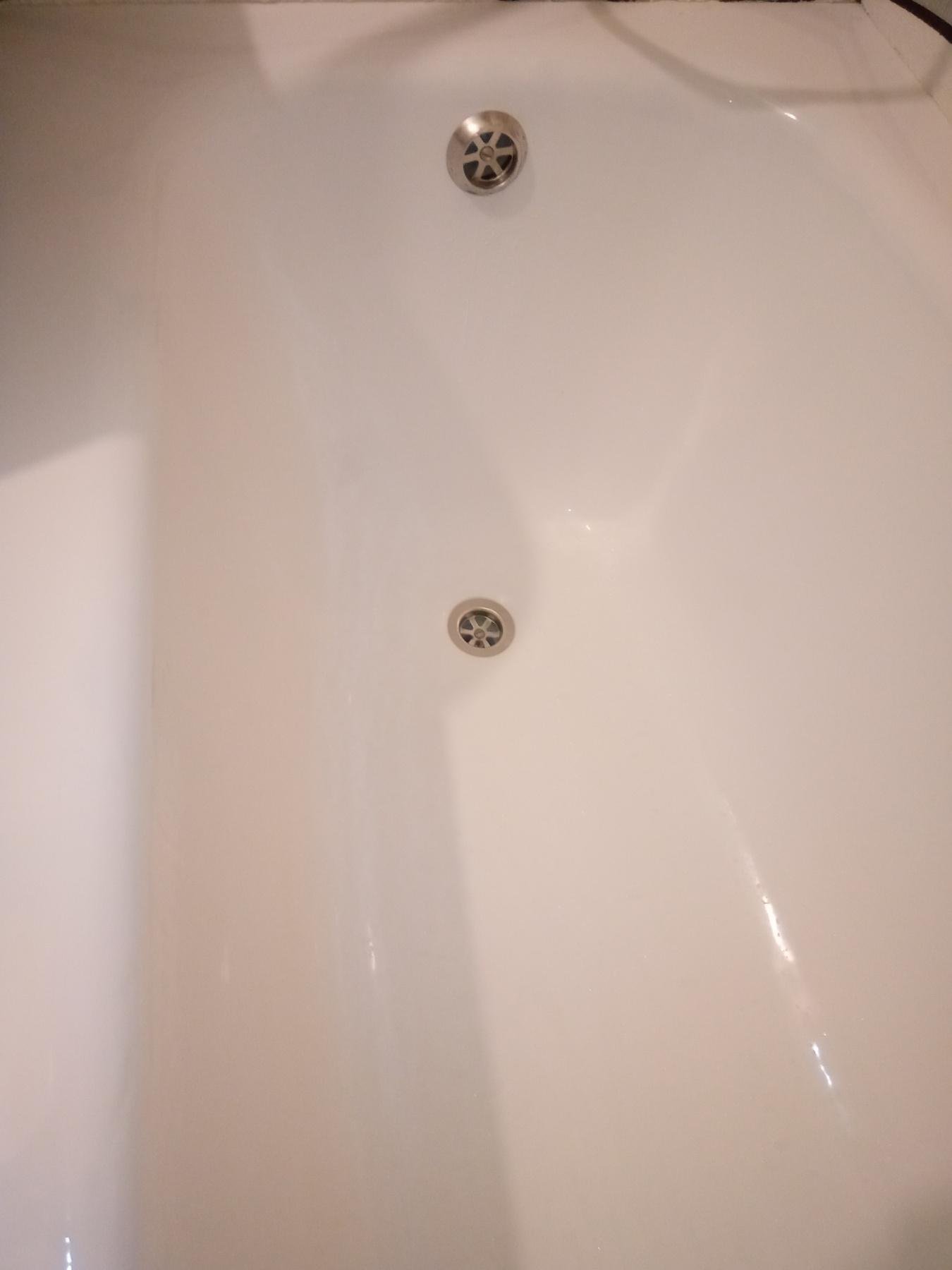 Рідкий акрил Pabrec наливний для реставрації ванн 1,7 м у реальних умовах використання від покупця Ілля.