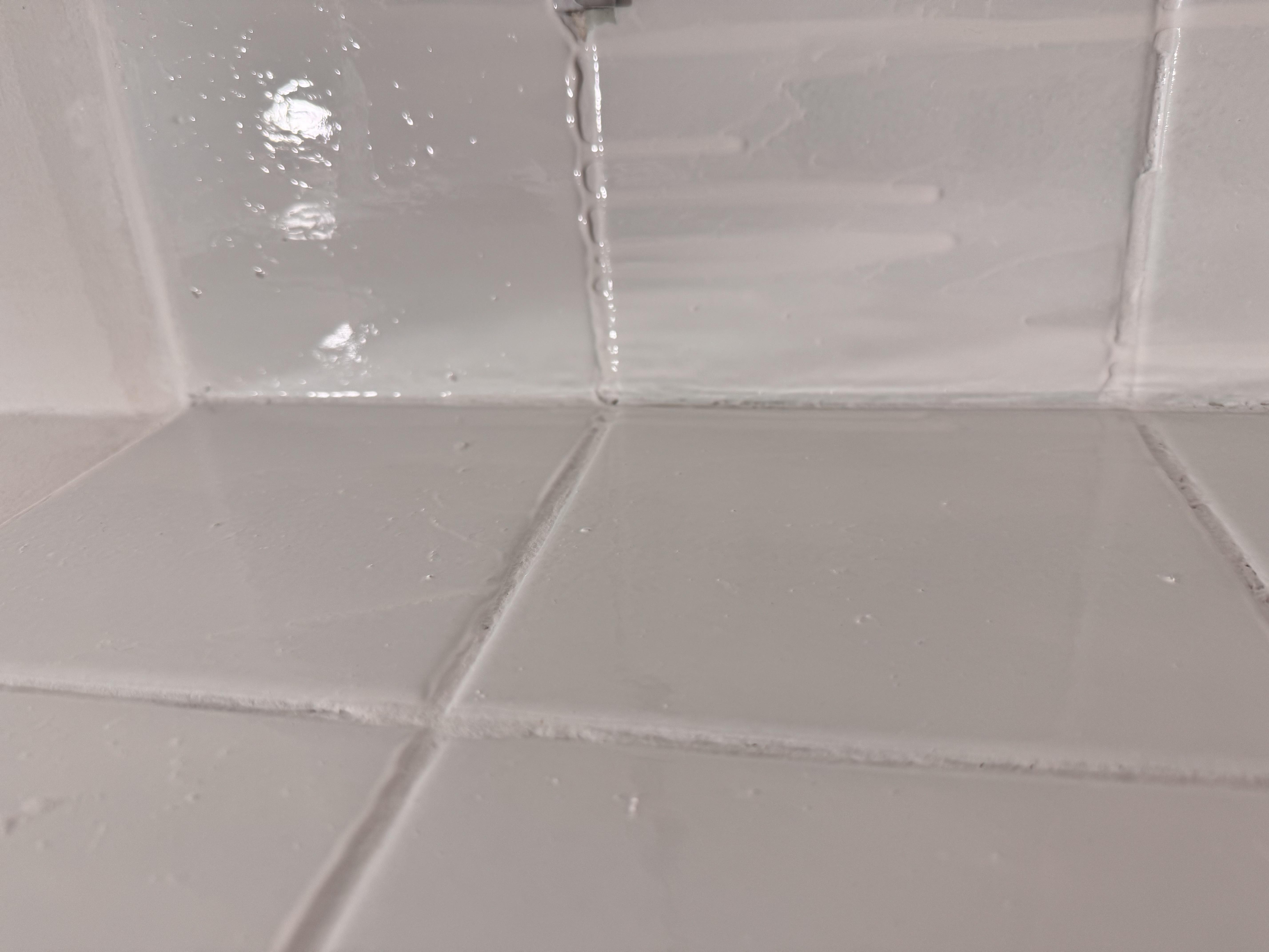 Краска эпоксидная для плитки LAVA 4,5 кг Светло-серый RAL 7040 в реальных условиях использования от пользователя Олена.