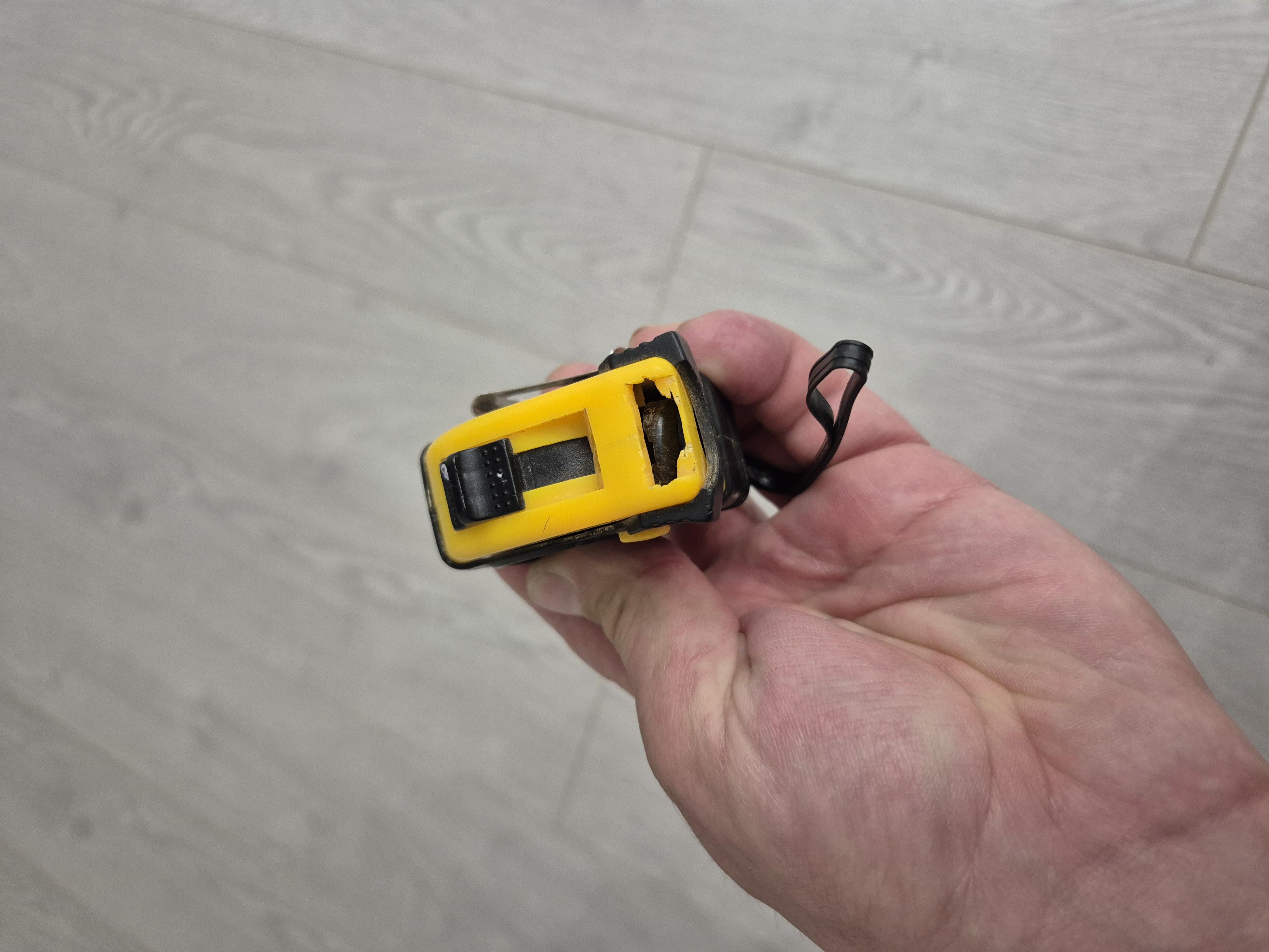 Рулетка Vorel 10123 3  м x 16  мм в реальных условиях использования от пользователя Роман.