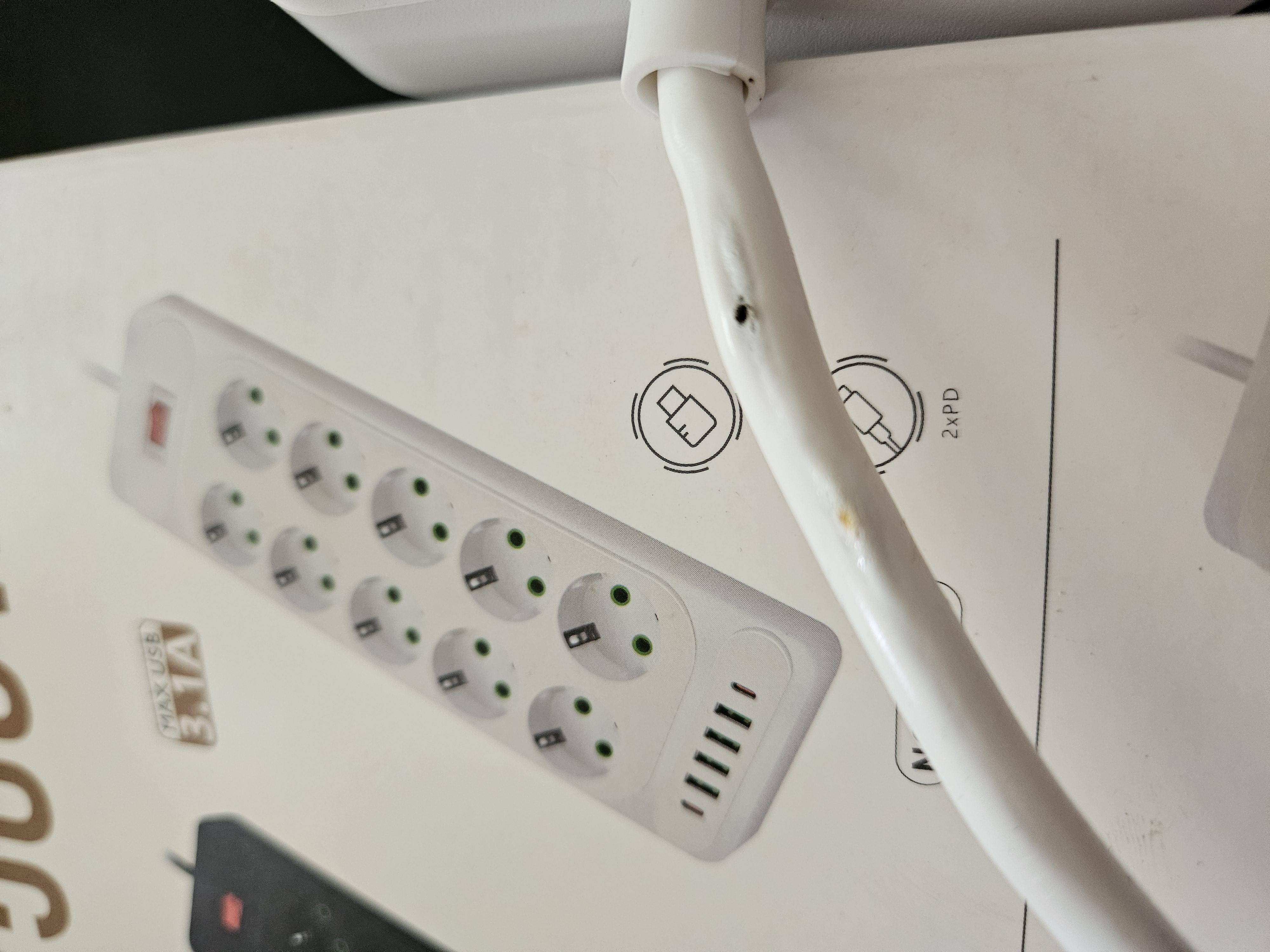 Фильтр сетевой F35U на 10 розеток/2 Tupe-C/4 USB Белый в реальных условиях использования от покупателя Олена.