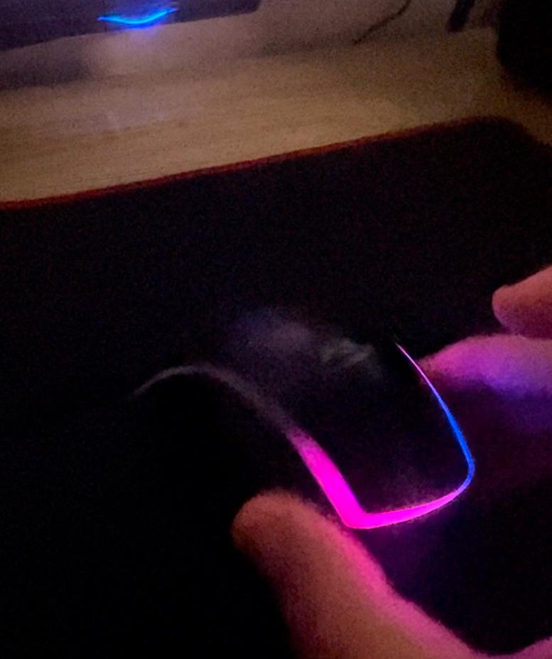Фото: Мышь HyperX Pulsefire Surge black (4P5Q1AA), отправлено пользователем Володимир Мышь HyperX Pulsefire Surge black (4P5Q1AA) в реальных условиях использования от пользователя Володимир.