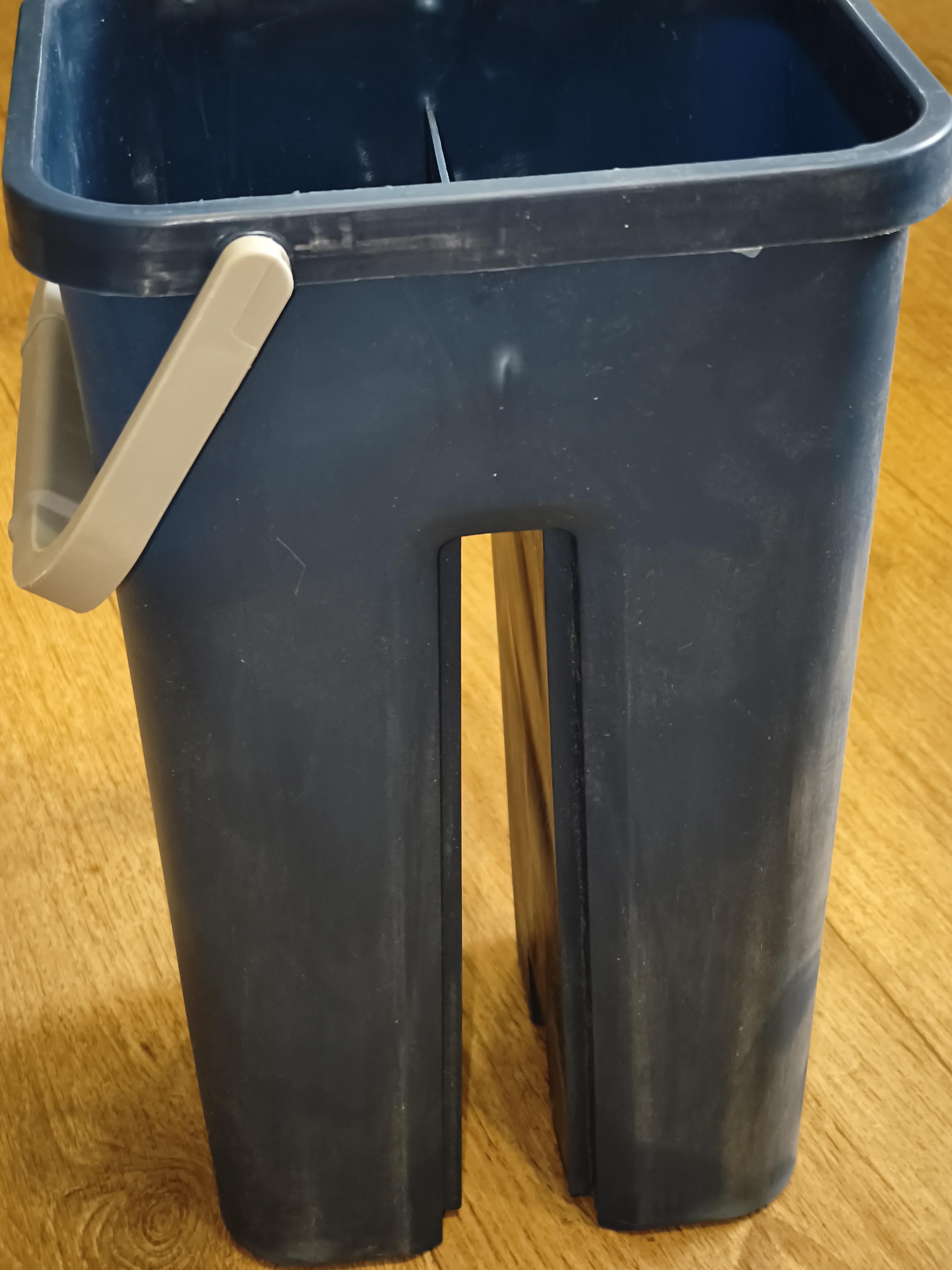 Фото: Швабра-лентяйка с отжимом и ведром Scratch Anet 8 л Зеленый, отправлено покупателем Валерія Швабра-лентяйка с отжимом и ведром Scratch Anet 8 л Зеленый в реальных условиях использования от покупателя Валерія.