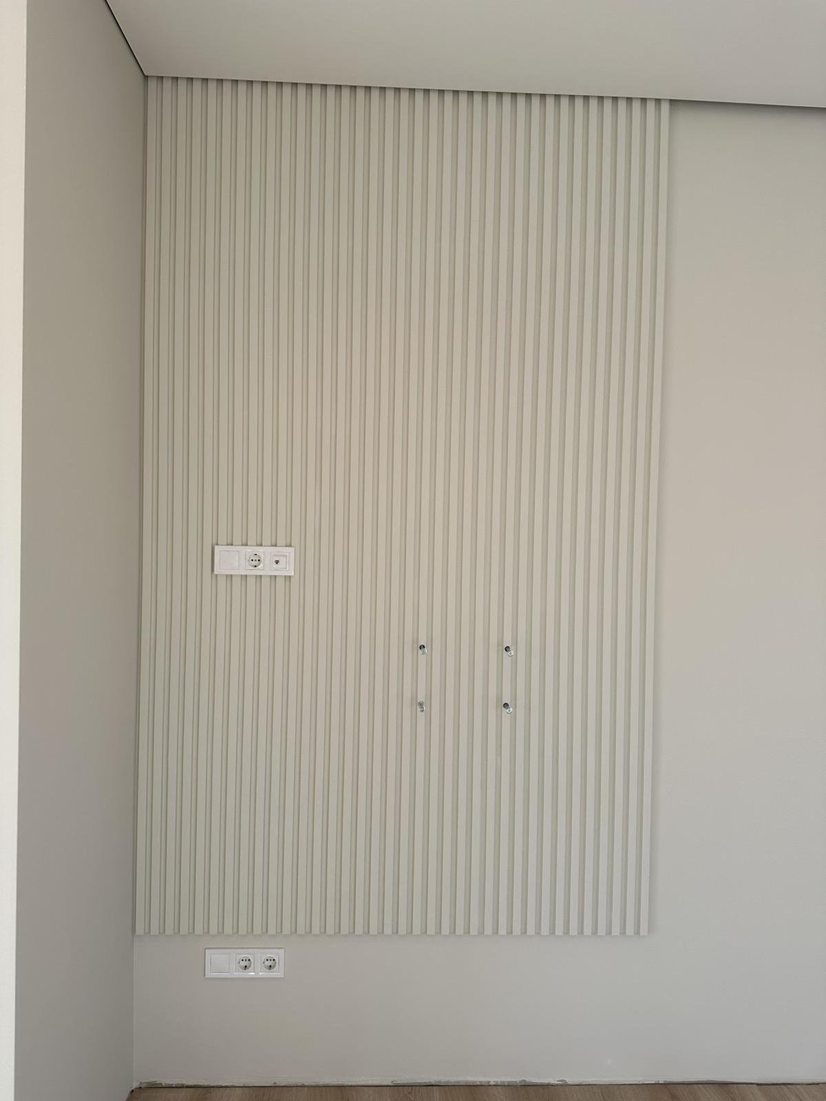 Фото: Гипсовая 3D-панель DecoWalls Long Lines, отправлено пользователем Наталія Гипсовая 3D-панель DecoWalls Long Lines в реальных условиях использования от пользователя Наталія.