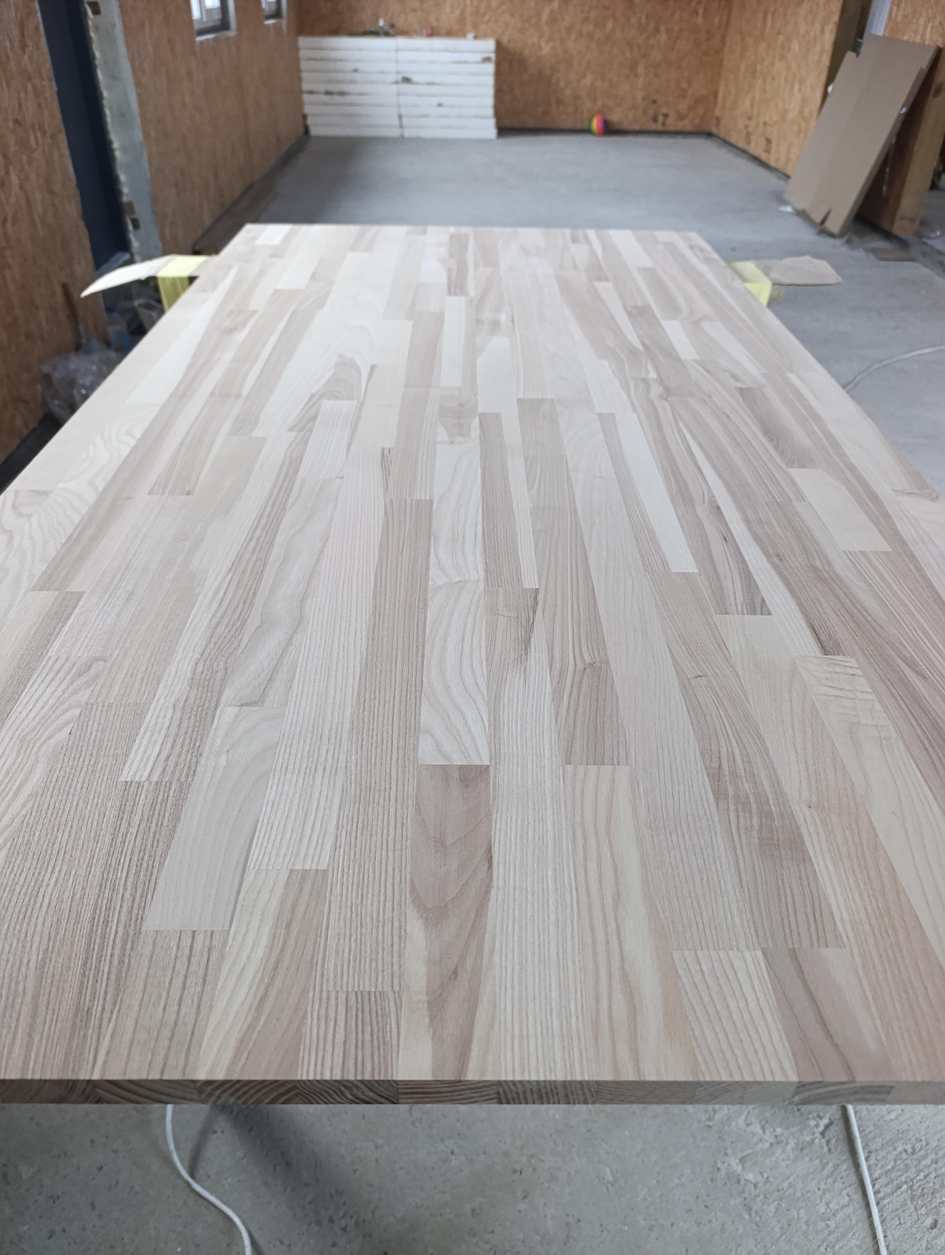 Столешница из мебельного щита Наш Ліс клеина шлифованная сращенная сорт А ясень 20х800х2400 мм 1,92 м² (1034374) в реальных условиях использования от покупателя Петро.