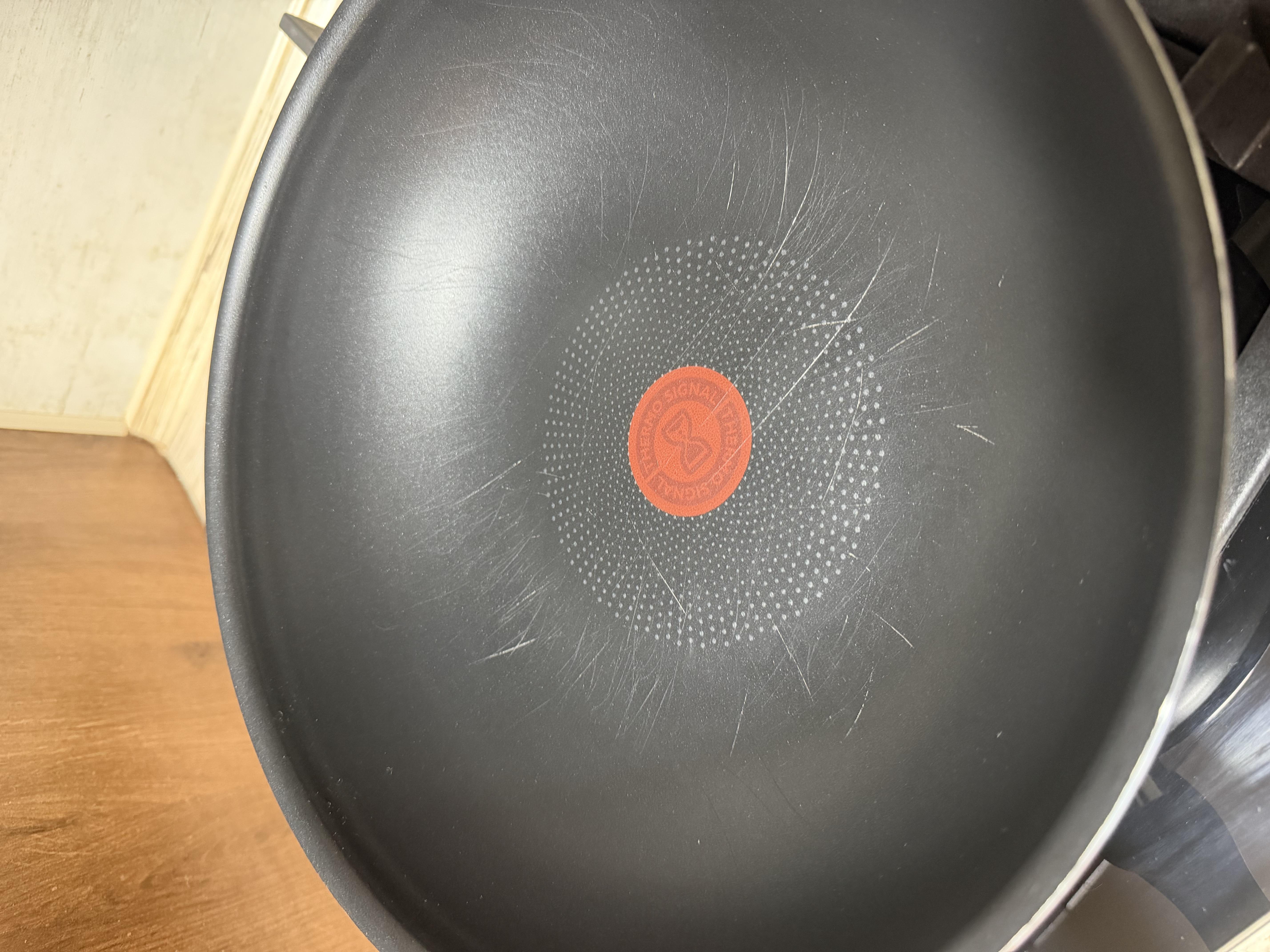 Фото: Сковорода wok Tefal XL Intense 28 см C3841953, отправлено пользователем Кирилл Сковорода wok Tefal XL Intense 28 см C3841953 в реальных условиях использования от пользователя Кирилл.