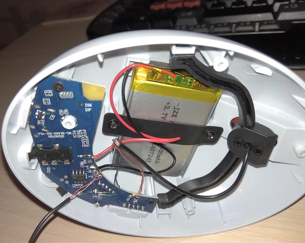 Фото: Наушники Vertux BB-8 white (bb-8), отправлено пользователем Артур Наушники Vertux BB-8 white (bb-8) в реальных условиях использования от пользователя Артур.