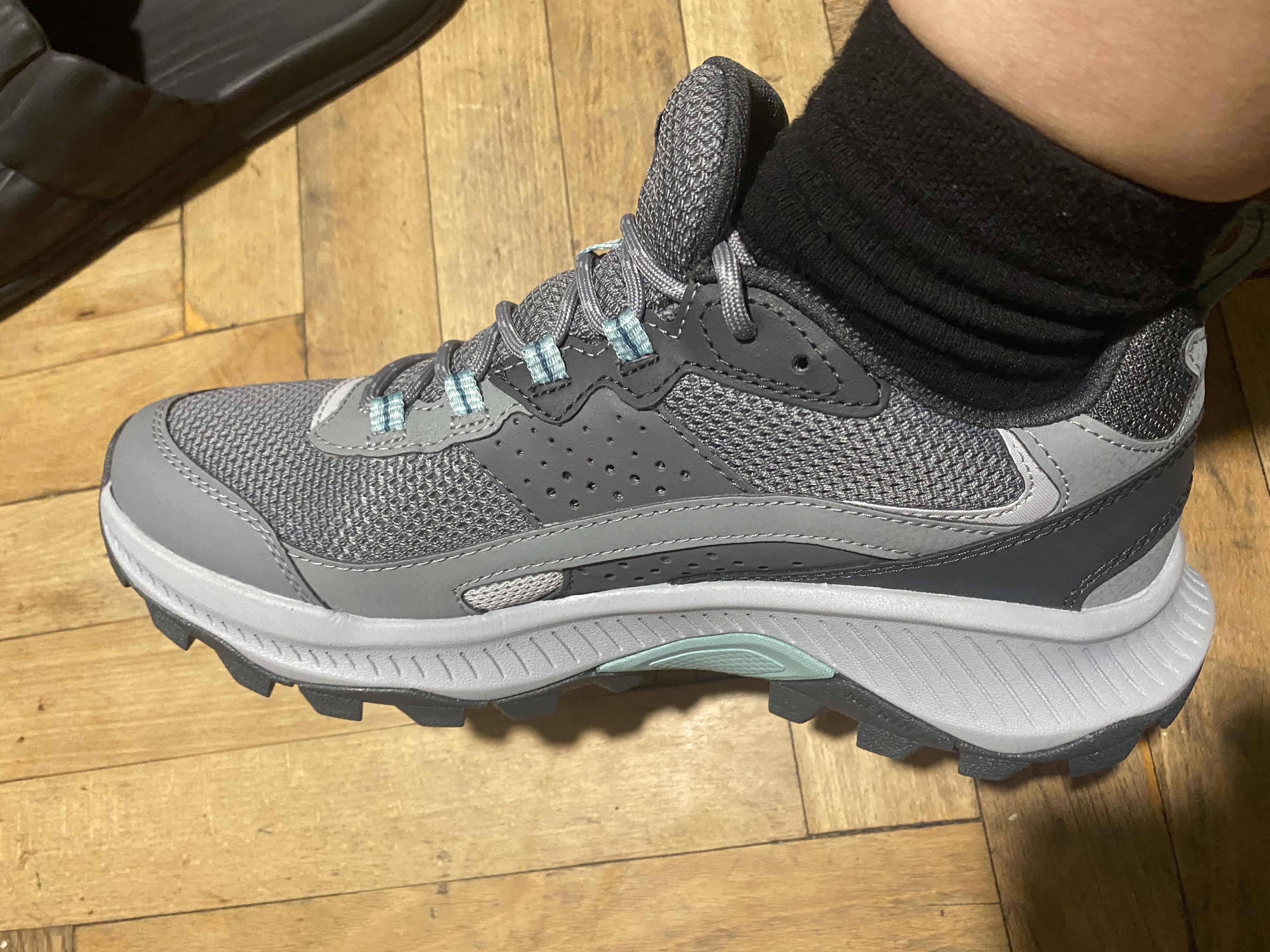Фото: Кроссовки женские демисезонные MERRELL SPEED STRIKE 2 J038292 р.36 серые, отправлено пользователем Мирослава Кроссовки женские демисезонные MERRELL SPEED STRIKE 2 J038292 р.36 серые в реальных условиях использования от пользователя Мирослава.