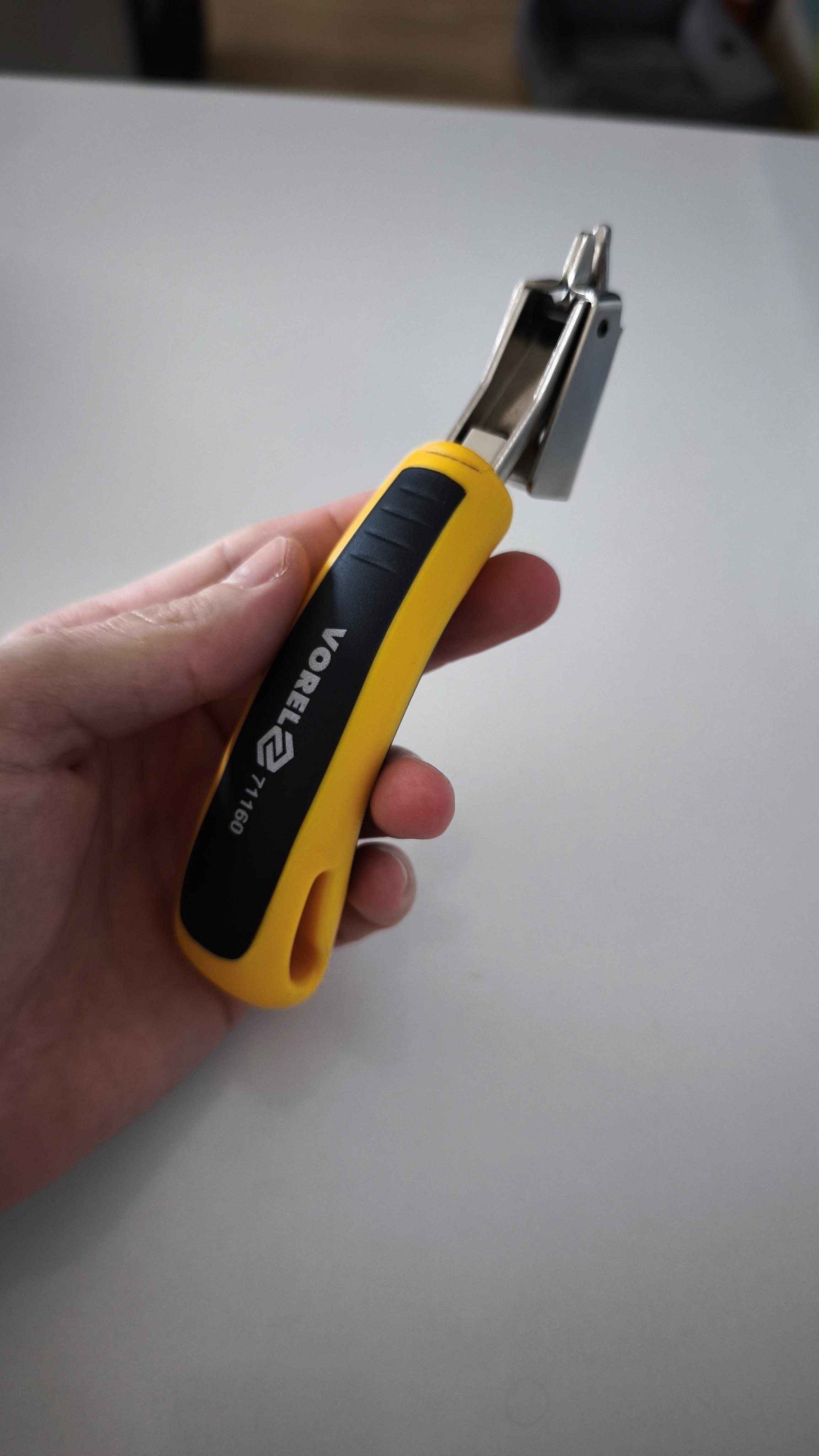 Скобовидаляч Vorel 71160 у реальних умовах використання від покупця Сергій.