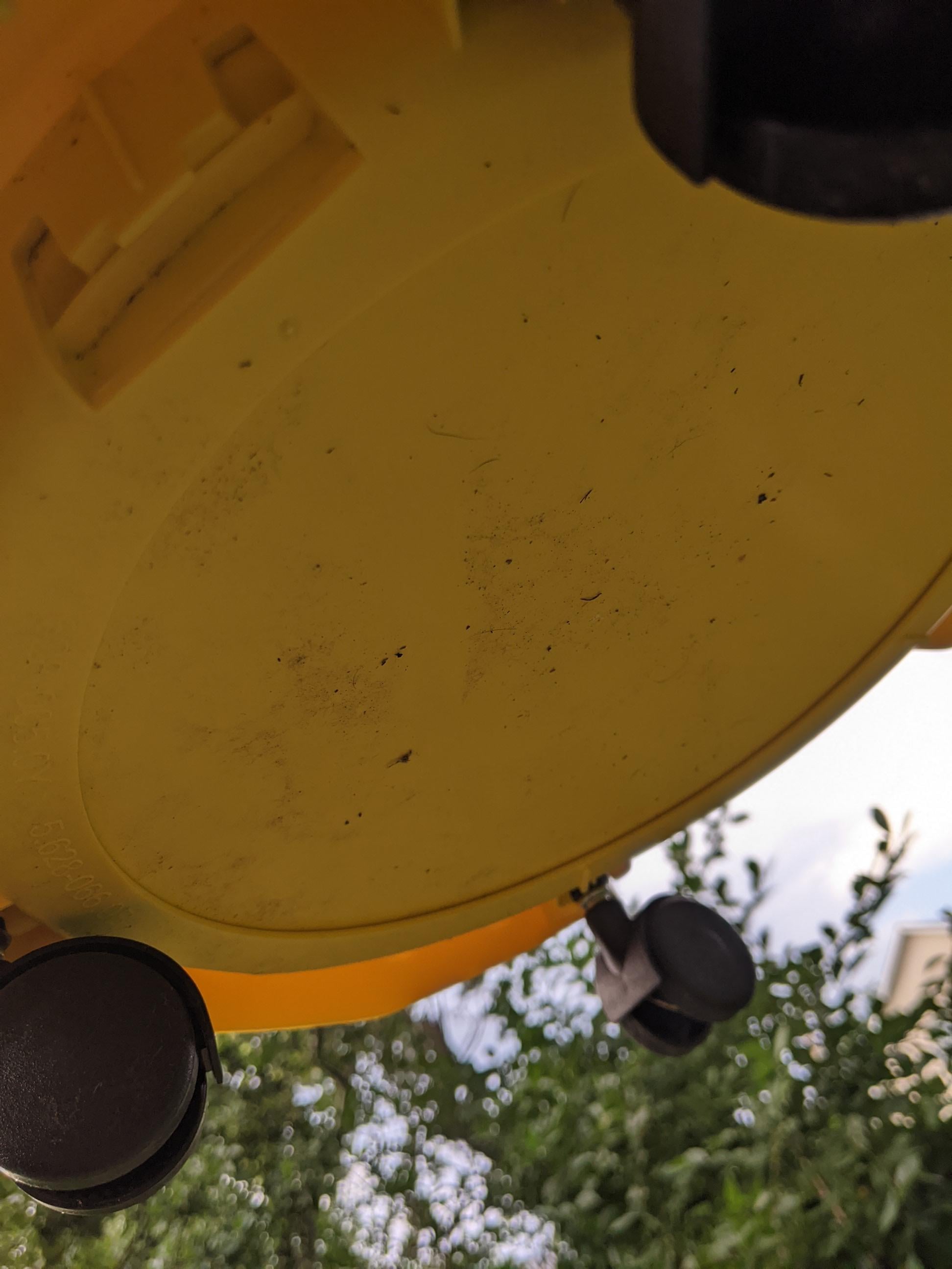 Пылесос хозяйственный Karcher WD 2 PLUS V-12/4/18/C 1.628-009.0 в реальных условиях использования от покупателя Олександр.