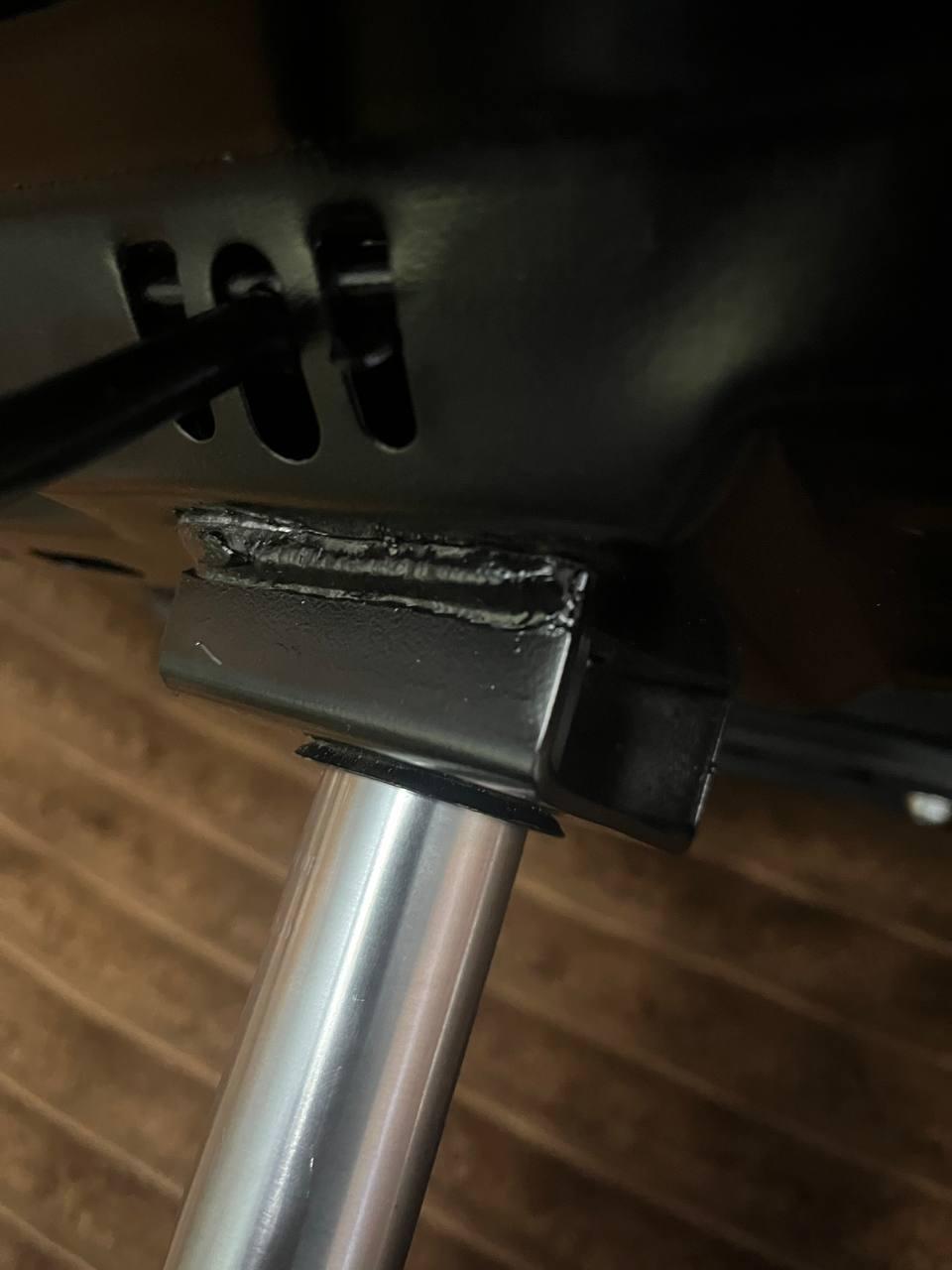 Крісло офісне комп'ютерне Bonro B-6200 Чорний (4260) у реальних умовах використання від покупця Владислав.