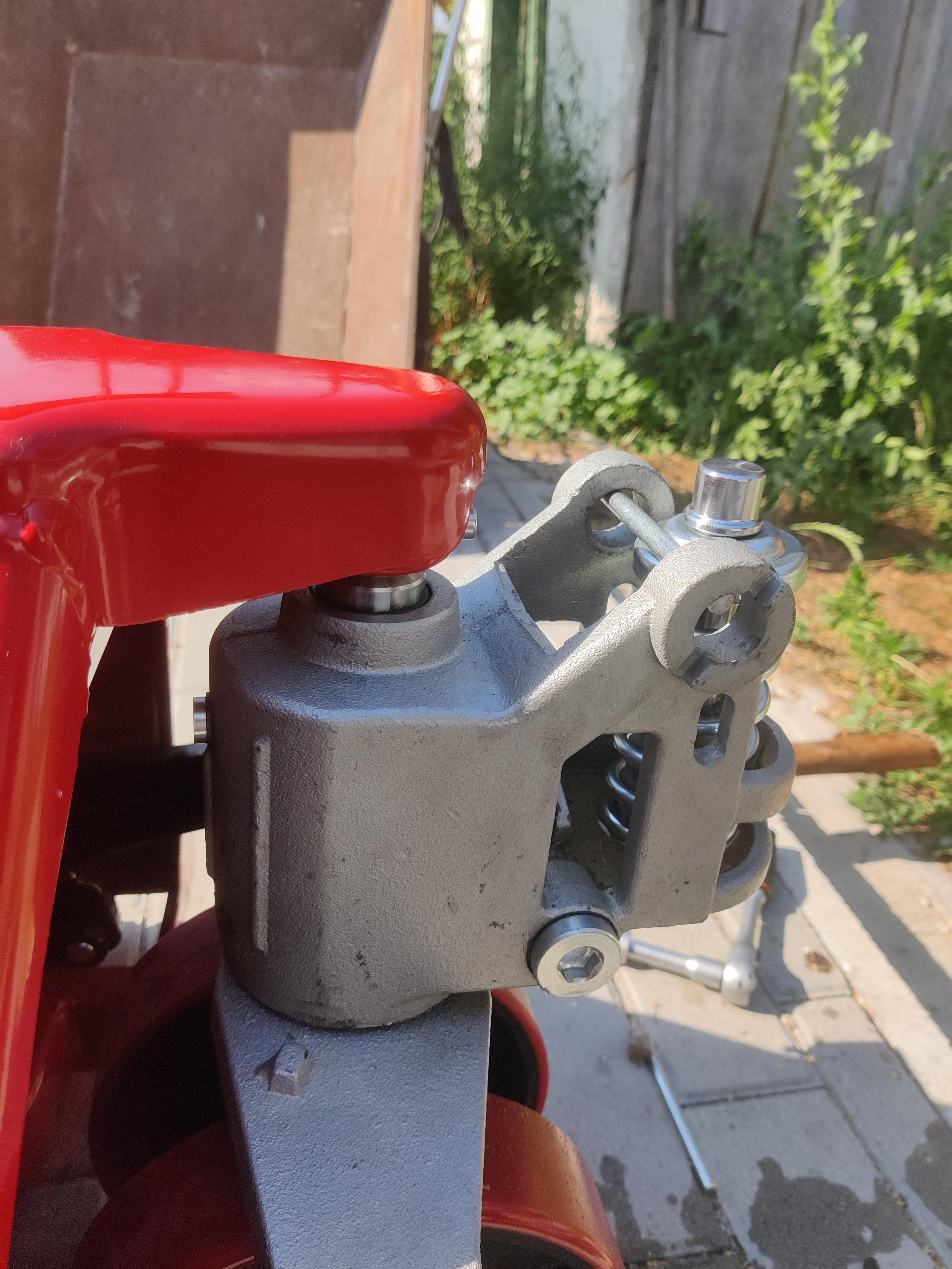 Тележка гидравлическая (рокла) Skiper Profi SKF-III 25 1150PP 975097 в реальных условиях использования от покупателя Сергій.