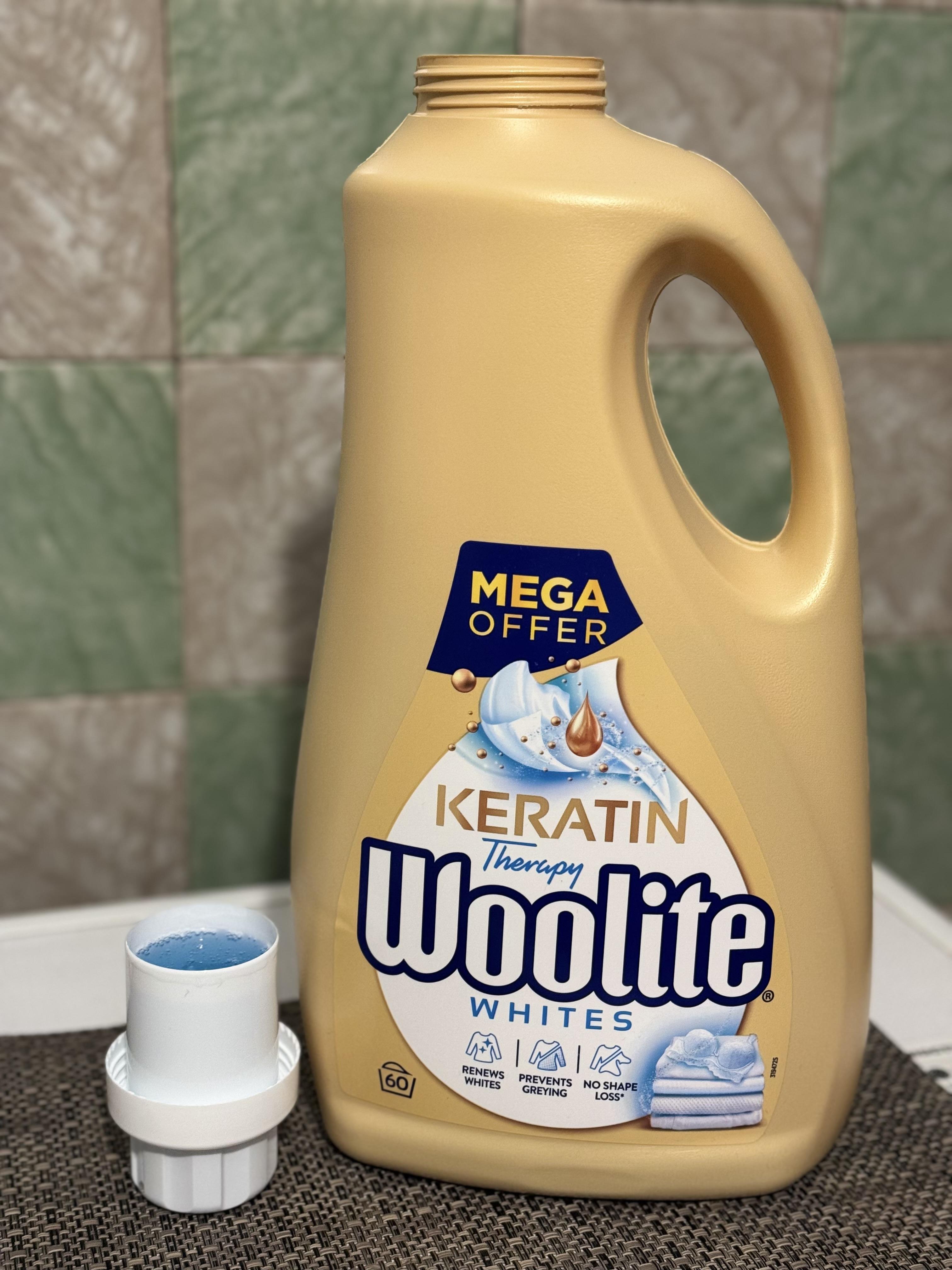 Гель для машинной и ручной стирки Woolite для светлых и белых тканей с кератином 3,6 л в реальных условиях использования от пользователя Христина.