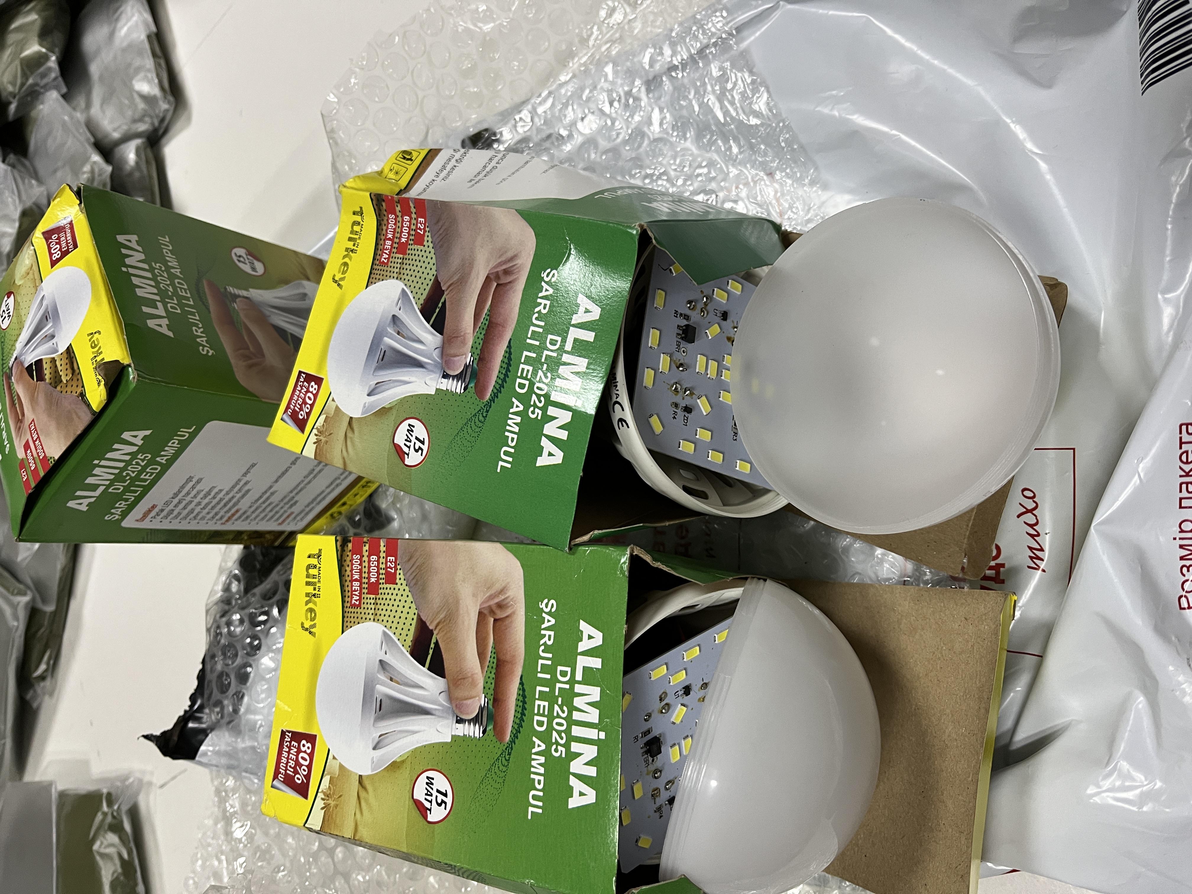 Лампочка аварийная аккумуляторная Almina DL-2025 LED 15 Вт (29869036) в реальных условиях использования от покупателя Олена.