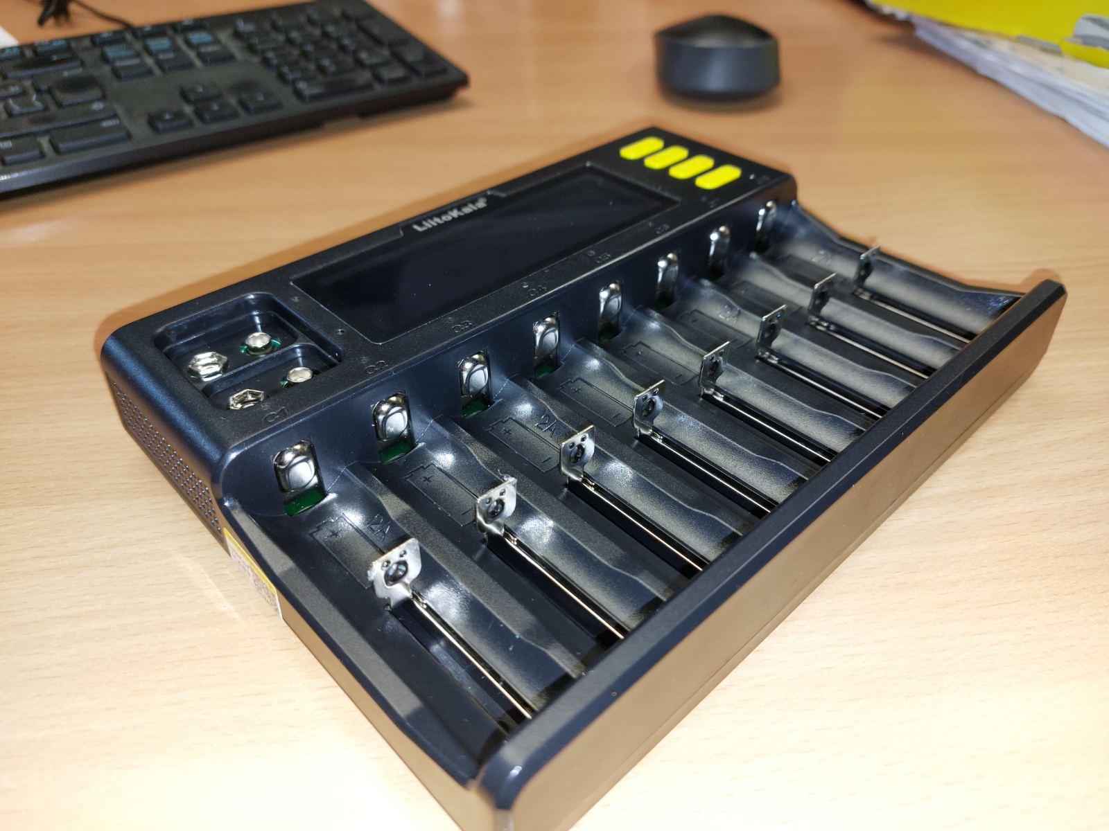 Фото: Зарядний пристрій інтелектуальний Liitokala Lii-S8 для акумуляторів Li-ion/NiMH/NiCd (2654603882), надіслане покупцем Костянтин Зарядний пристрій інтелектуальний Liitokala Lii-S8 для акумуляторів Li-ion/NiMH/NiCd (2654603882) у реальних умовах використання від покупця Костянтин.