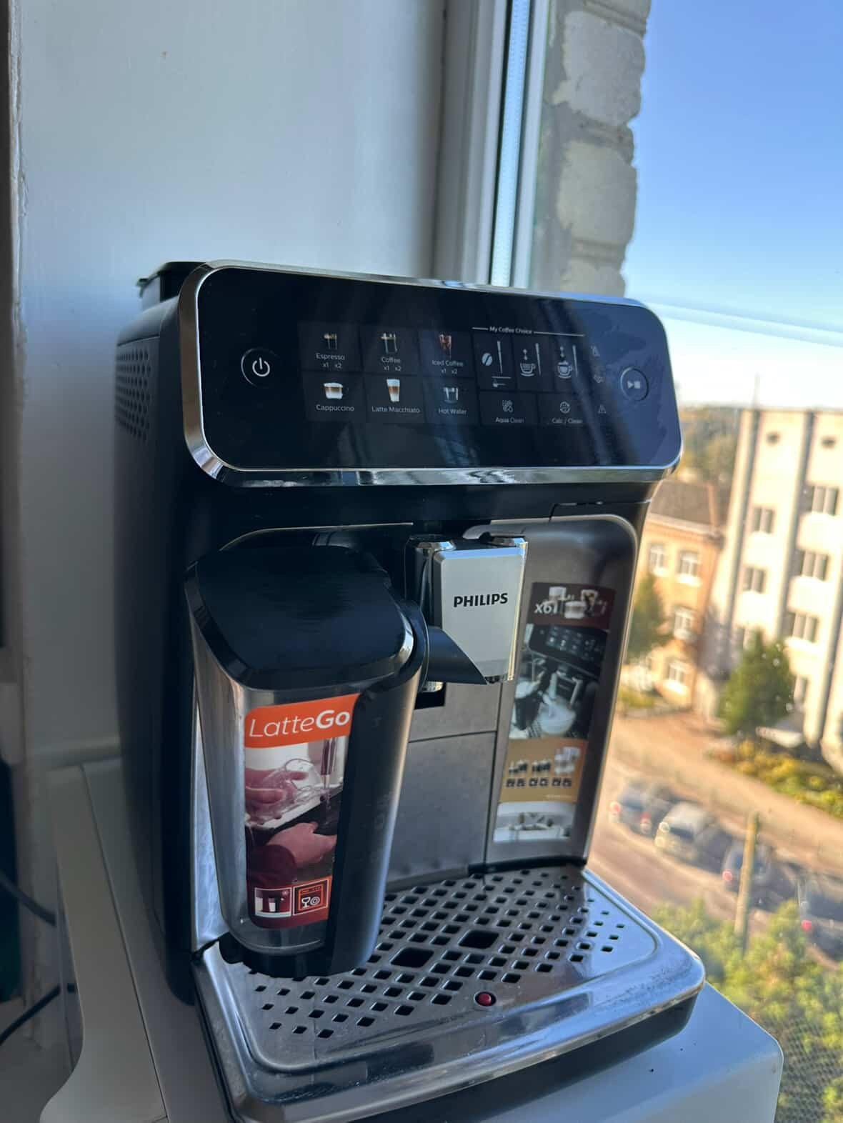 Кофемашина Philips EP3347/90 в реальных условиях использования от пользователя Даша.