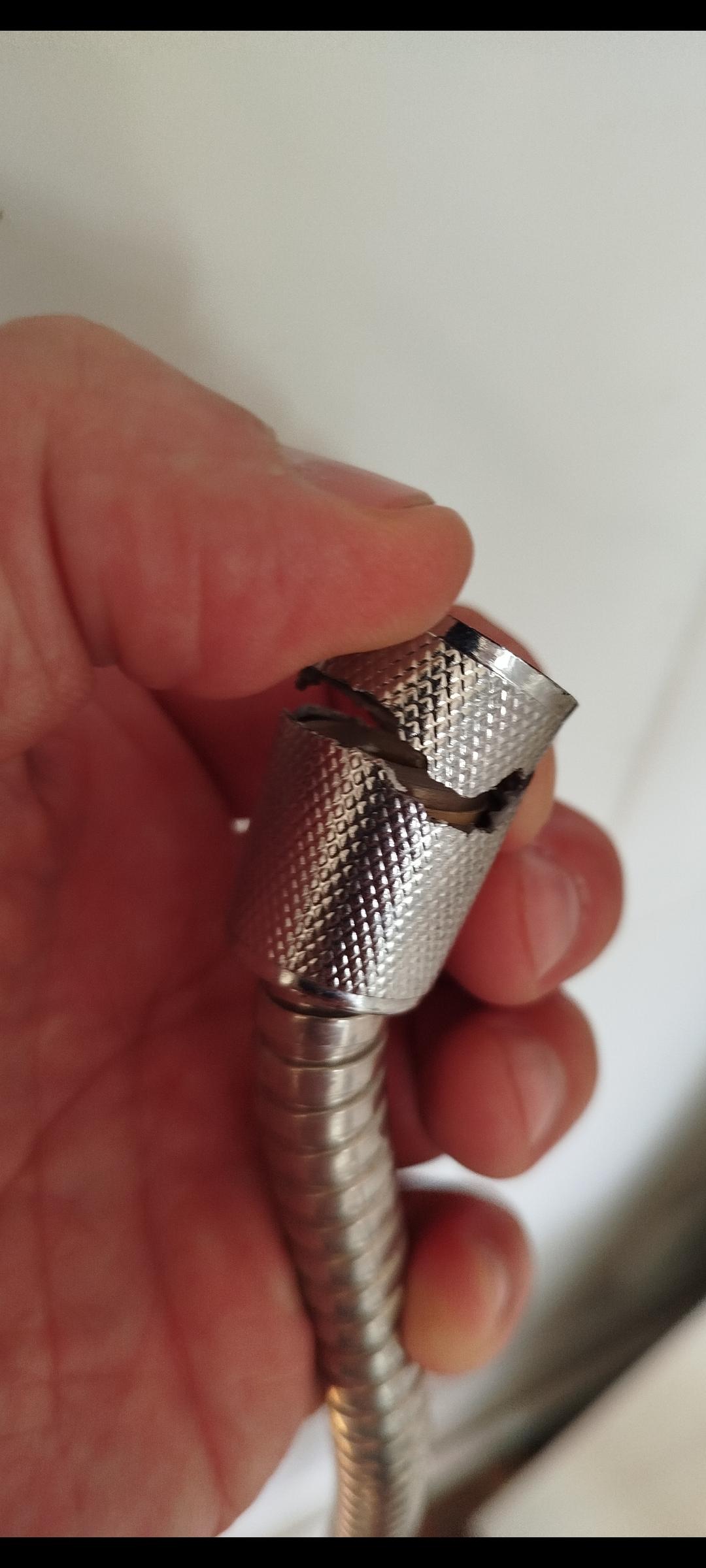 Фото: Смеситель для ванной Zegor PUD7-A045 (3103), отправлено пользователем Вадим Смеситель для ванной Zegor PUD7-A045 (3103) в реальных условиях использования от пользователя Вадим.