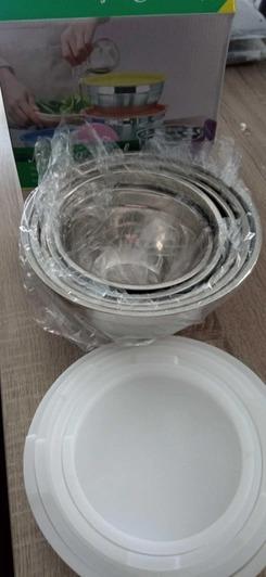 Фото: Набір металевих мисок OnePro 8837 з силіконовою кришкою 18-26 см 5 шт. Сірий (66189), надіслане покупцем Євгенія Набір металевих мисок OnePro 8837 з силіконовою кришкою 18-26 см 5 шт. Сірий (66189) у реальних умовах використання від покупця Євгенія.